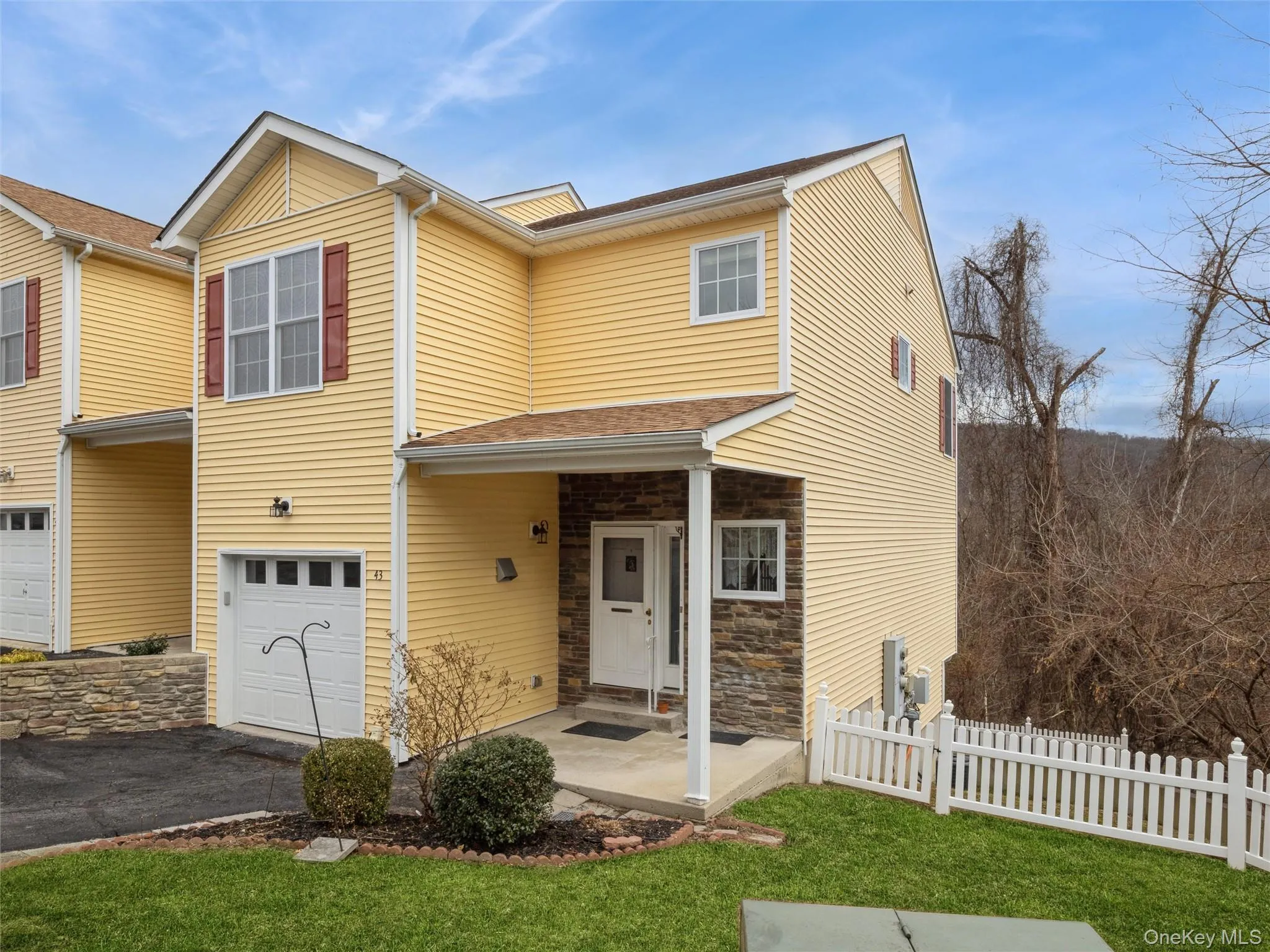 43 Aveonis Court, Fishkill, NY, 2 Bedrooms Bedrooms, 6 Rooms Rooms,2 BathroomsBathrooms,Residential,For Rent,Aveonis,0,953668 43 Aveonis Court, Fishkill, NY, 2 Bedrooms Bedrooms, 6 Rooms Rooms,2 BathroomsBathrooms,Residential,For Rent,Aveonis,0,953668