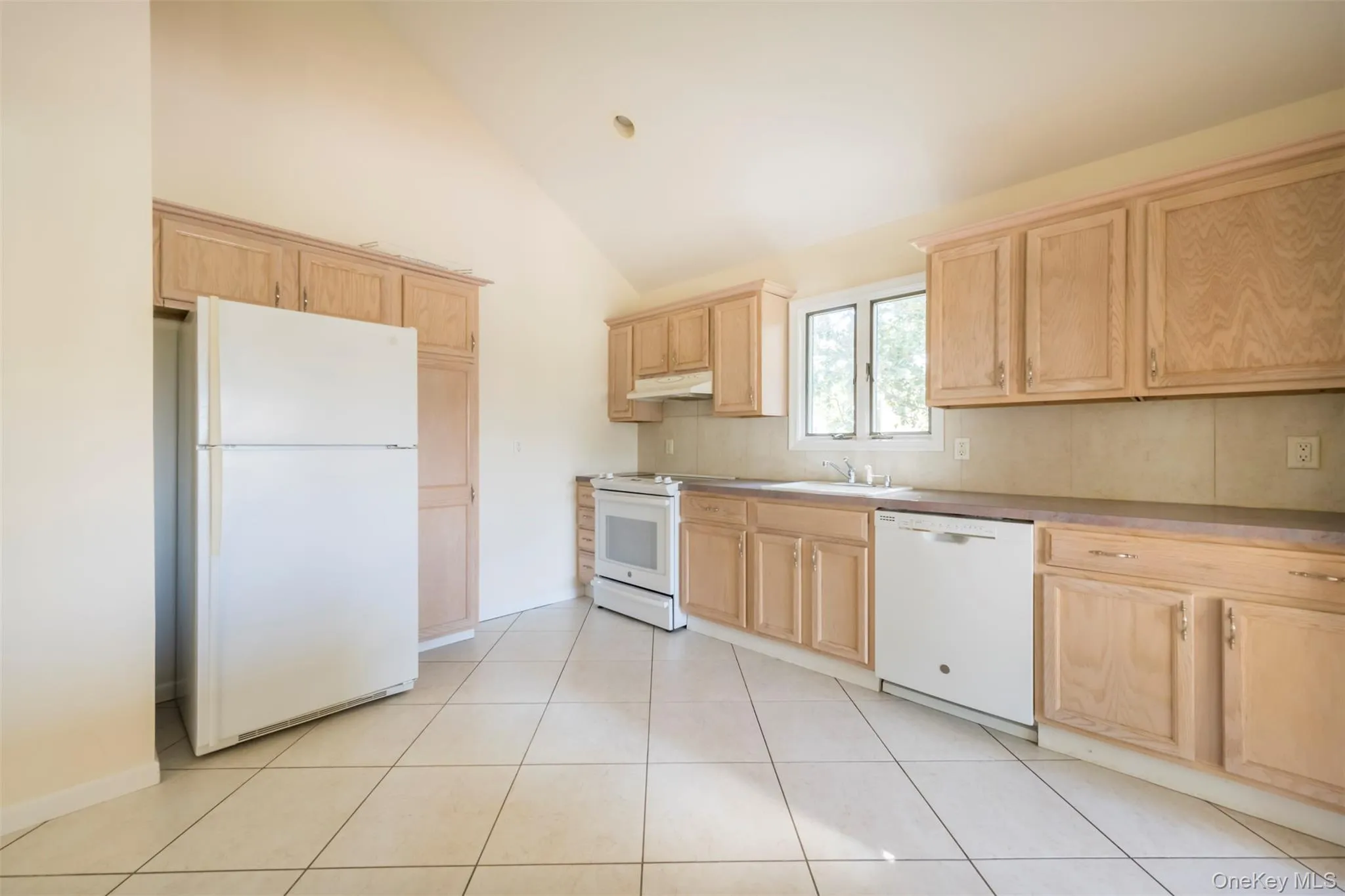 11 7th Street, Oyster Bay, NY, 5 Bedrooms Bedrooms, 7 Rooms Rooms,2 BathroomsBathrooms,Residential Lease,For Rent,7th,0,953712 11 7th Street, Oyster Bay, NY, 5 Bedrooms Bedrooms, 7 Rooms Rooms,2 BathroomsBathrooms,Residential Lease,For Rent,7th,0,953712