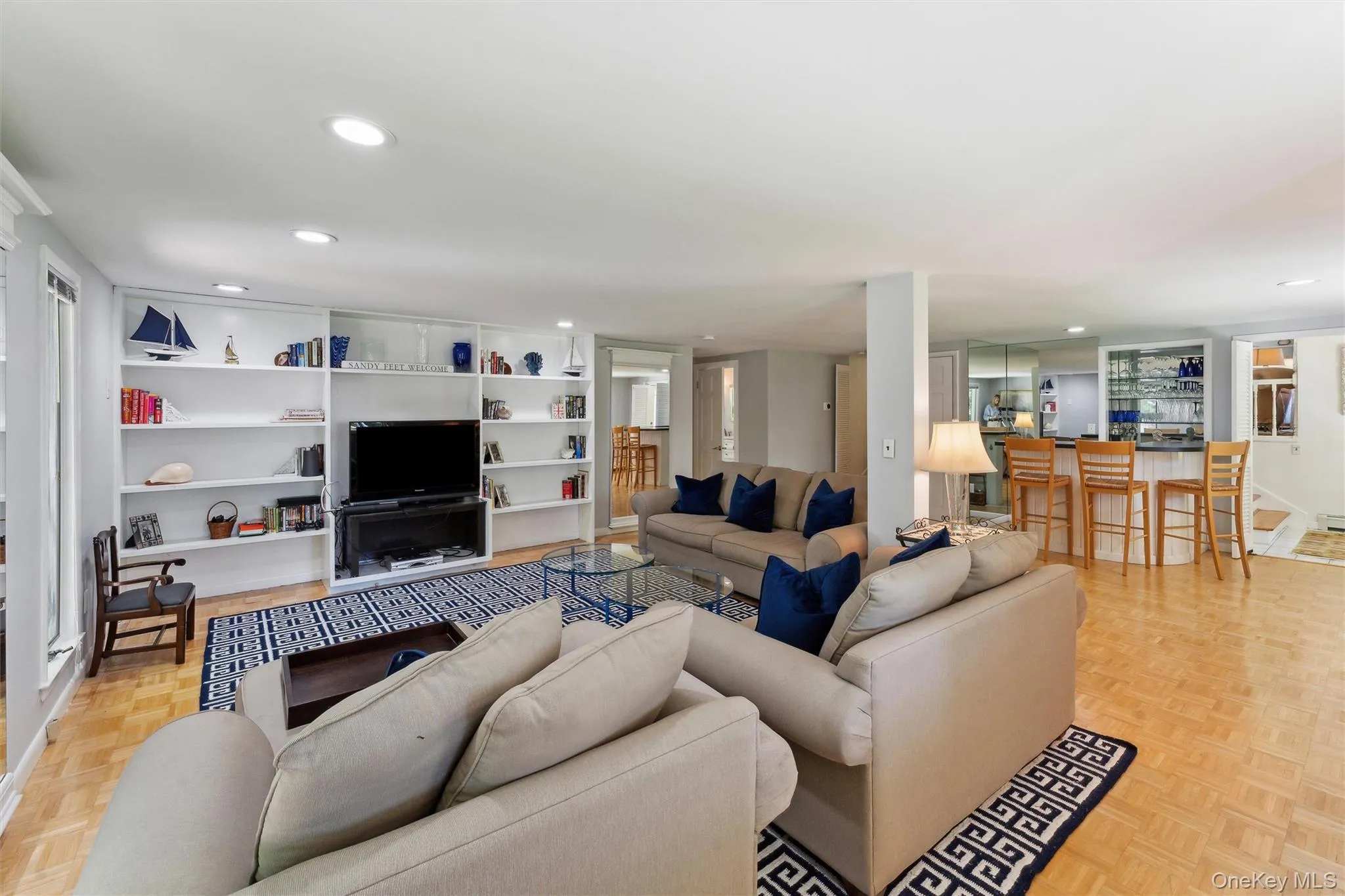 9 White Oak Lane, Southampton, NY, 4 Bedrooms Bedrooms, 8 Rooms Rooms,3 BathroomsBathrooms,Residential Lease,Idx,White Oak,0,953719 9 White Oak Lane, Southampton, NY, 4 Bedrooms Bedrooms, 8 Rooms Rooms,3 BathroomsBathrooms,Residential Lease,Idx,White Oak,0,953719