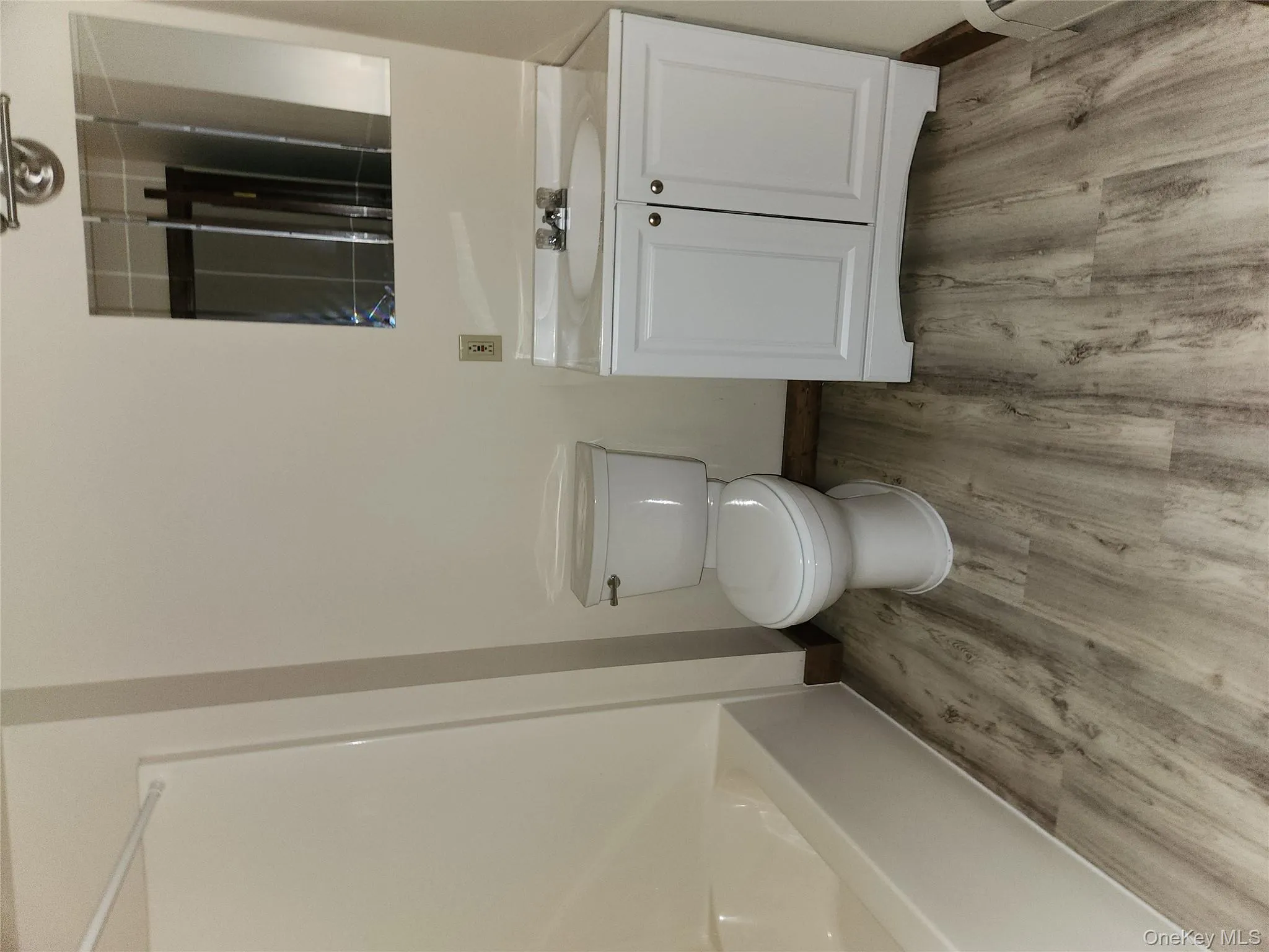125 East MArket St, Hyde Park, NY, 1 Bedroom Bedrooms, 4 Rooms Rooms,1 BathroomBathrooms,Residential Lease,Idx,East MArket St,0,953741 125 East MArket St, Hyde Park, NY, 1 Bedroom Bedrooms, 4 Rooms Rooms,1 BathroomBathrooms,Residential Lease,Idx,East MArket St,0,953741