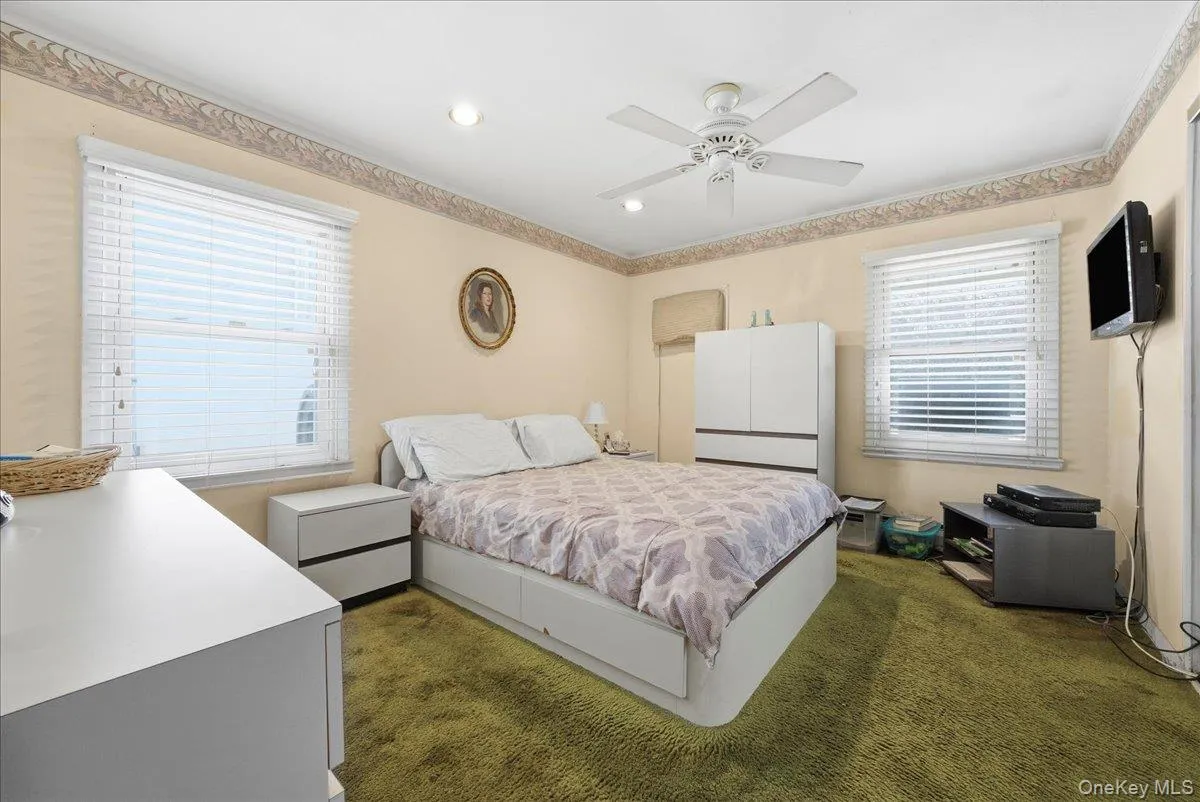 17 Wilson Lane, Oyster Bay, NY, 3 Bedrooms Bedrooms, 7 Rooms Rooms,1 BathroomBathrooms,Residential Sale,For Rent,Wilson,0,953751 17 Wilson Lane, Oyster Bay, NY, 3 Bedrooms Bedrooms, 7 Rooms Rooms,1 BathroomBathrooms,Residential Sale,For Rent,Wilson,0,953751