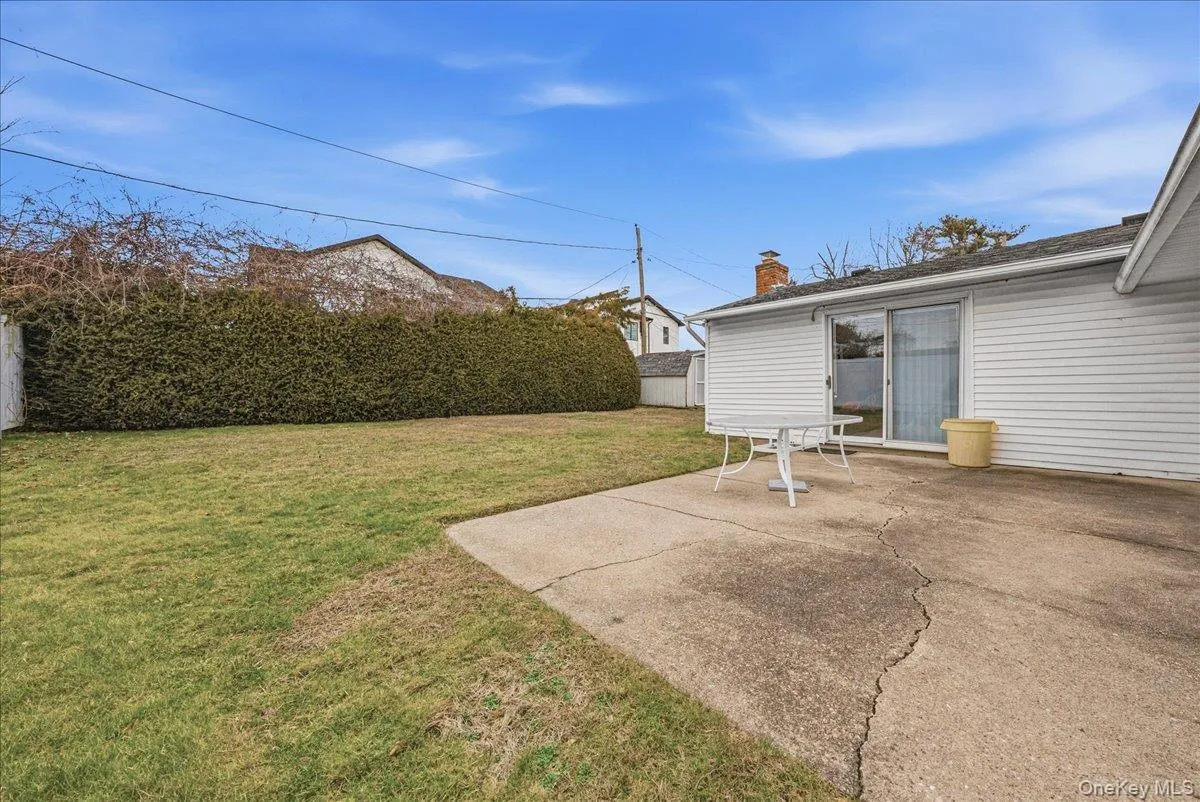 17 Wilson Lane, Oyster Bay, NY, 3 Bedrooms Bedrooms, 7 Rooms Rooms,1 BathroomBathrooms,Residential Sale,For Rent,Wilson,0,953751 17 Wilson Lane, Oyster Bay, NY, 3 Bedrooms Bedrooms, 7 Rooms Rooms,1 BathroomBathrooms,Residential Sale,For Rent,Wilson,0,953751