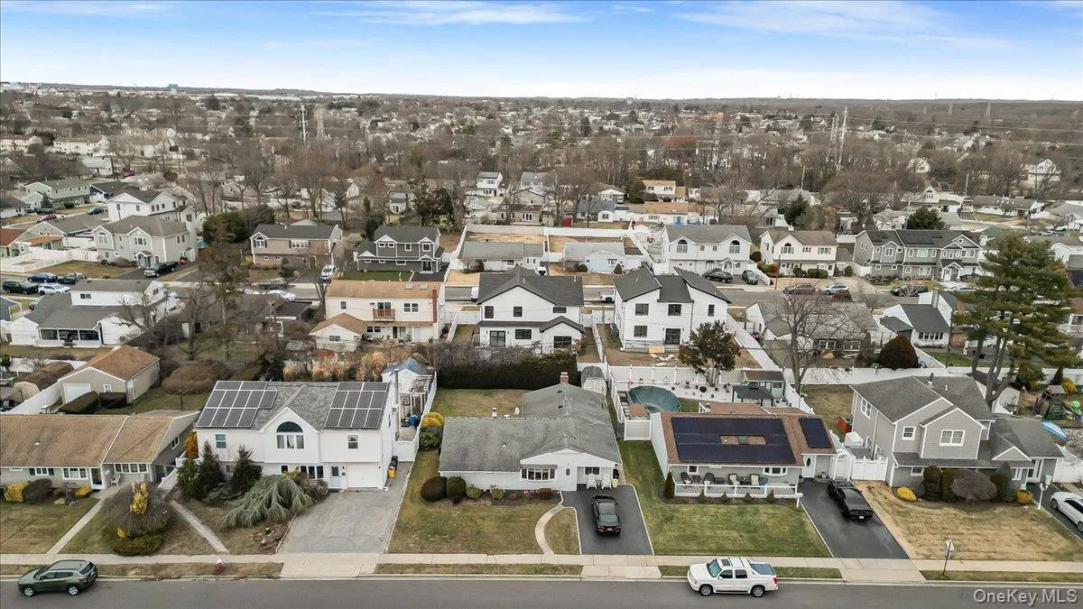 17 Wilson Lane, Oyster Bay, NY, 3 Bedrooms Bedrooms, 7 Rooms Rooms,1 BathroomBathrooms,Residential Sale,For Rent,Wilson,0,953751 17 Wilson Lane, Oyster Bay, NY, 3 Bedrooms Bedrooms, 7 Rooms Rooms,1 BathroomBathrooms,Residential Sale,For Rent,Wilson,0,953751