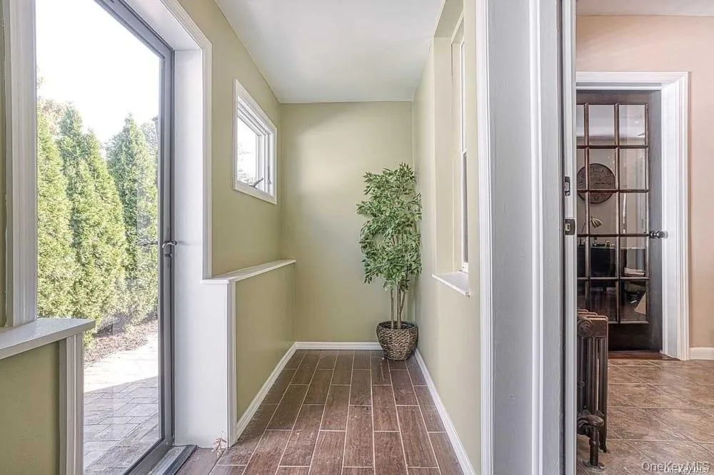 524 Central Avenue, Oyster Bay, NY, 3 Bedrooms Bedrooms, 5 Rooms Rooms,1 BathroomBathrooms,Residential Lease,Idx,Central,0,953760 524 Central Avenue, Oyster Bay, NY, 3 Bedrooms Bedrooms, 5 Rooms Rooms,1 BathroomBathrooms,Residential Lease,Idx,Central,0,953760