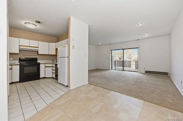 100 Daly Boulevard, Hempstead, NY, 1 Bedroom Bedrooms, 4 Rooms Rooms,1 BathroomBathrooms,Residential Lease,Idx,Daly,0,953778 100 Daly Boulevard, Hempstead, NY, 1 Bedroom Bedrooms, 4 Rooms Rooms,1 BathroomBathrooms,Residential Lease,Idx,Daly,0,953778