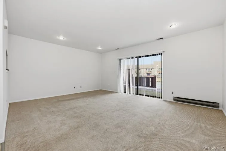 100 Daly Boulevard, Hempstead, NY, 1 Bedroom Bedrooms, 4 Rooms Rooms,1 BathroomBathrooms,Residential Lease,Idx,Daly,0,953778 100 Daly Boulevard, Hempstead, NY, 1 Bedroom Bedrooms, 4 Rooms Rooms,1 BathroomBathrooms,Residential Lease,Idx,Daly,0,953778