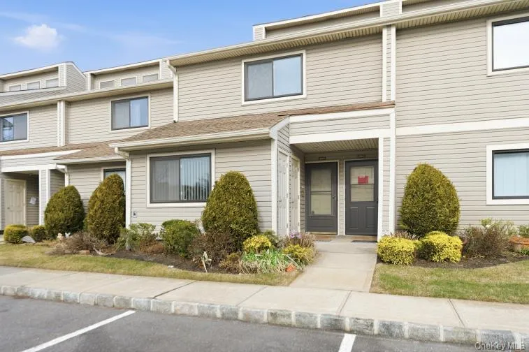 100 Daly Boulevard, Hempstead, NY, 1 Bedroom Bedrooms, 4 Rooms Rooms,1 BathroomBathrooms,Residential Lease,For Rent,Daly,0,953778 100 Daly Boulevard, Hempstead, NY, 1 Bedroom Bedrooms, 4 Rooms Rooms,1 BathroomBathrooms,Residential Lease,For Rent,Daly,0,953778