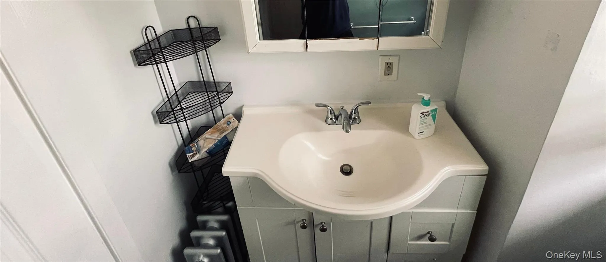 276 Benson Avenue, Hempstead, NY, 3 Bedrooms Bedrooms, 7 Rooms Rooms,1 BathroomBathrooms,Residential Lease,Idx,Benson,0,953807 276 Benson Avenue, Hempstead, NY, 3 Bedrooms Bedrooms, 7 Rooms Rooms,1 BathroomBathrooms,Residential Lease,Idx,Benson,0,953807