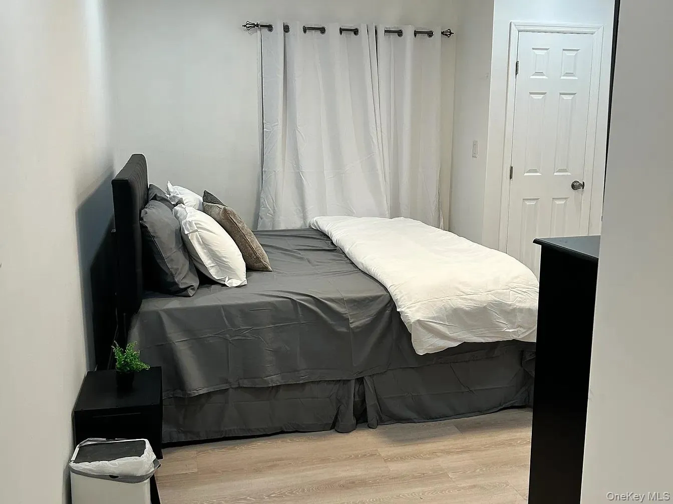 85-26 167th Street, New York, NY, 3 Bedrooms Bedrooms, 7 Rooms Rooms,2 BathroomsBathrooms,Residential Lease,Idx,167th,0,953813 85-26 167th Street, New York, NY, 3 Bedrooms Bedrooms, 7 Rooms Rooms,2 BathroomsBathrooms,Residential Lease,Idx,167th,0,953813