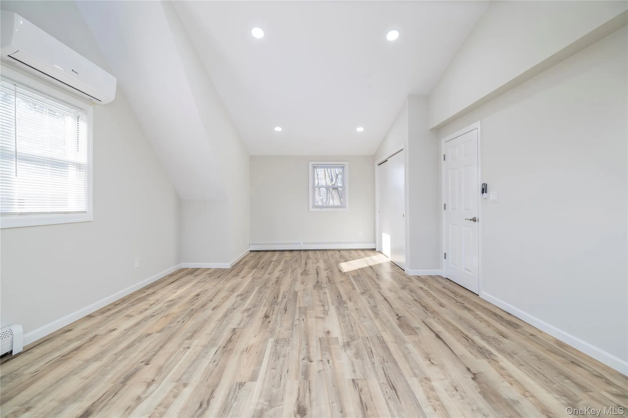 2nd floor - BR4 2nd floor - BR4
