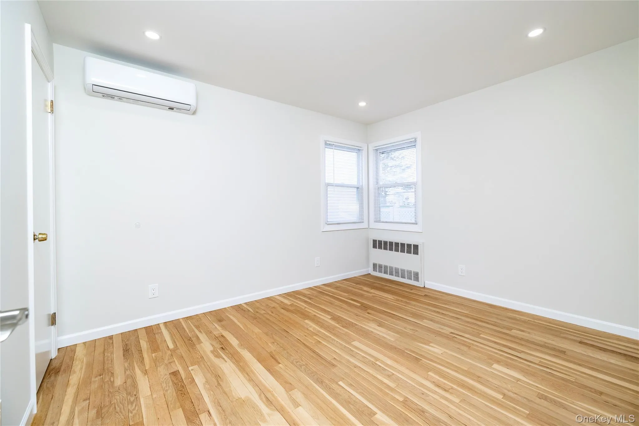 Main floor BR2 Main floor BR2