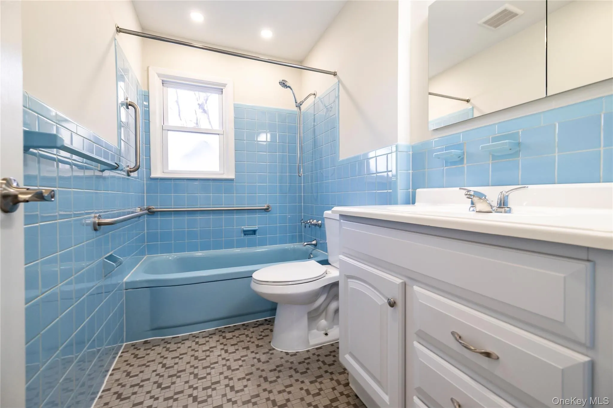 Main floor full Bath Main floor full Bath