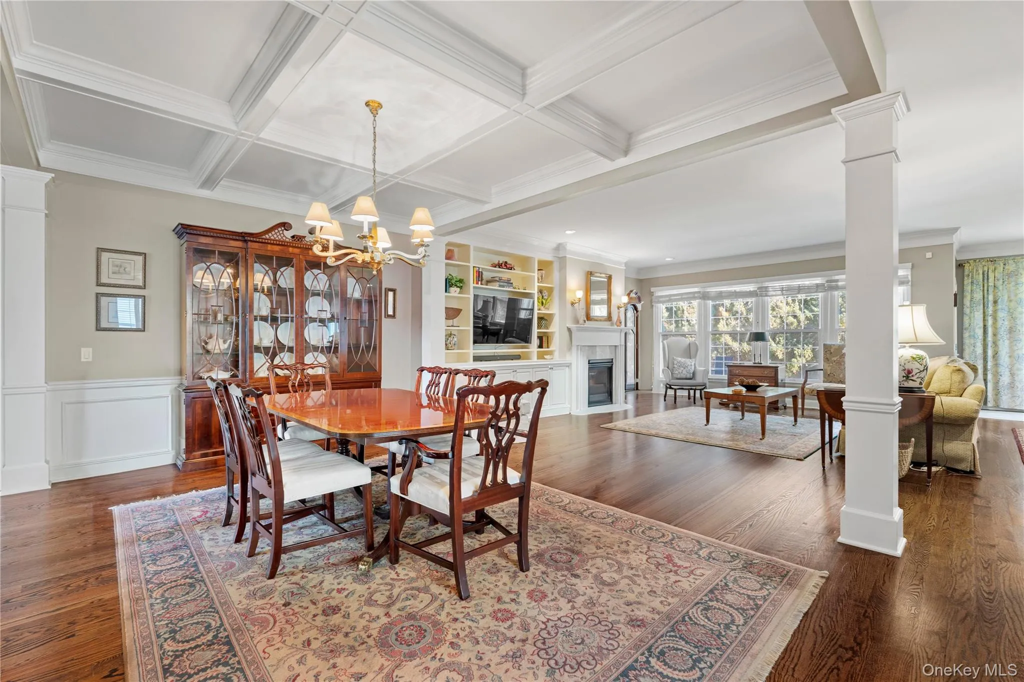 Wonderful wide open floorplan and layout. Wonderful wide open floorplan and layout.