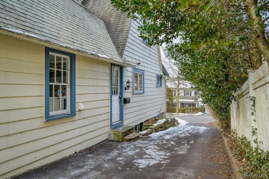 8 Ridgecrest, Scarsdale, NY, 3 Bedrooms Bedrooms, 8 Rooms Rooms,2 BathroomsBathrooms,Residential Lease,Idx,Ridgecrest,0,953828 8 Ridgecrest, Scarsdale, NY, 3 Bedrooms Bedrooms, 8 Rooms Rooms,2 BathroomsBathrooms,Residential Lease,Idx,Ridgecrest,0,953828