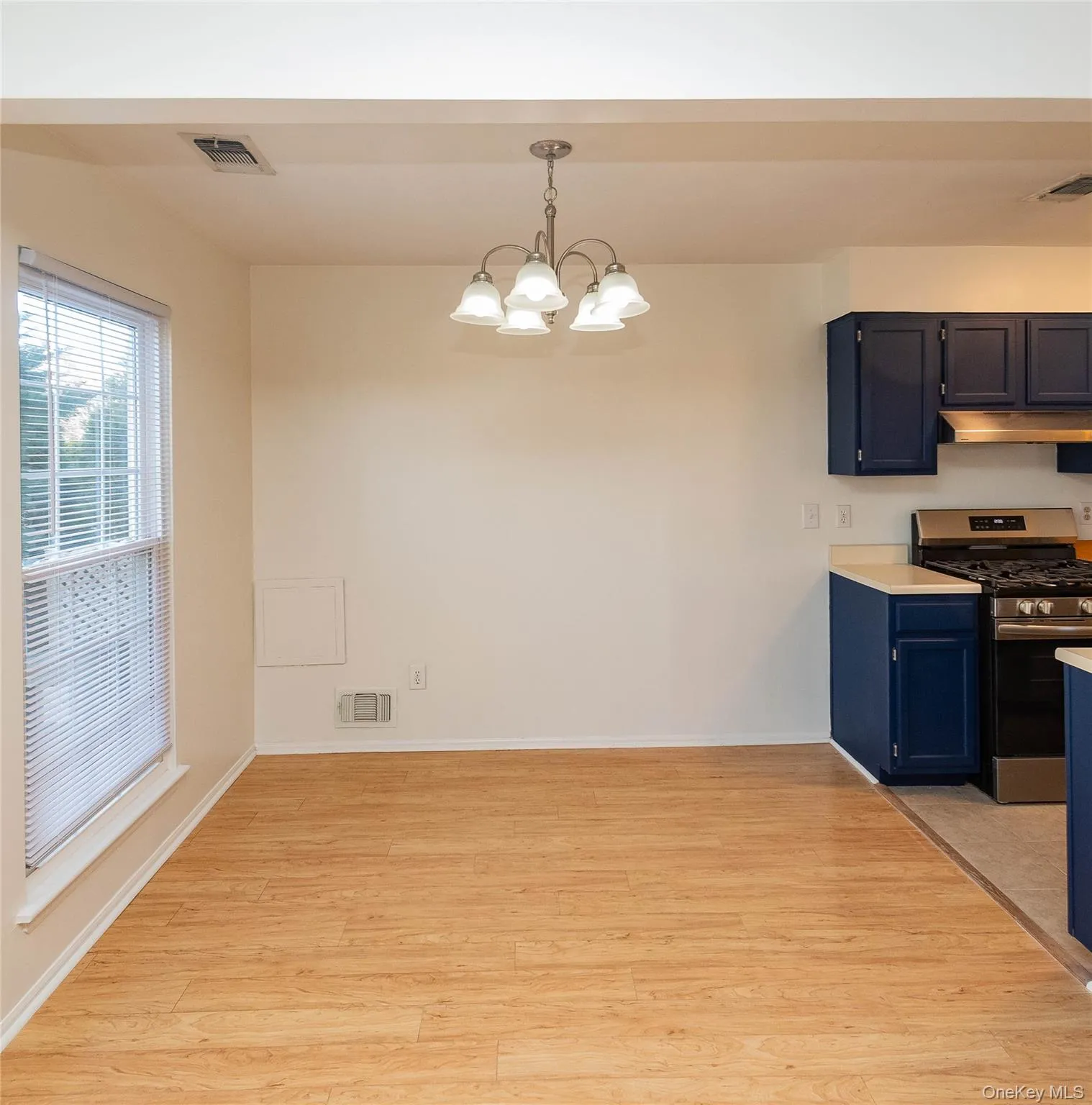 29 The Rise, Warwick (town), NY, 2 Bedrooms Bedrooms, 5 Rooms Rooms,1 BathroomBathrooms,Residential Lease,Idx,The Rise,0,953832 29 The Rise, Warwick (town), NY, 2 Bedrooms Bedrooms, 5 Rooms Rooms,1 BathroomBathrooms,Residential Lease,Idx,The Rise,0,953832