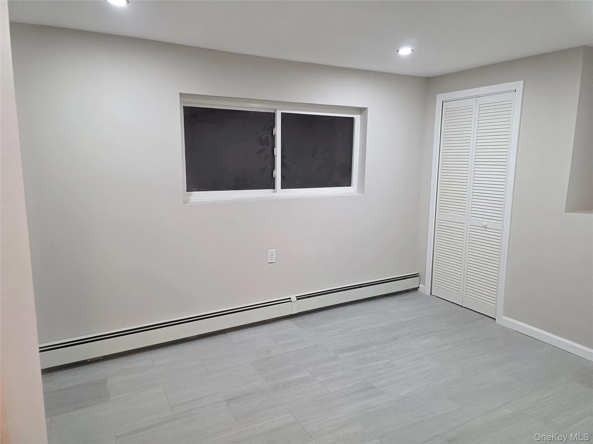 8 Holly Court, Babylon, NY, 2 Bedrooms Bedrooms, 6 Rooms Rooms,1 BathroomBathrooms,Residential Lease,Idx,Holly,0,953860 8 Holly Court, Babylon, NY, 2 Bedrooms Bedrooms, 6 Rooms Rooms,1 BathroomBathrooms,Residential Lease,Idx,Holly,0,953860