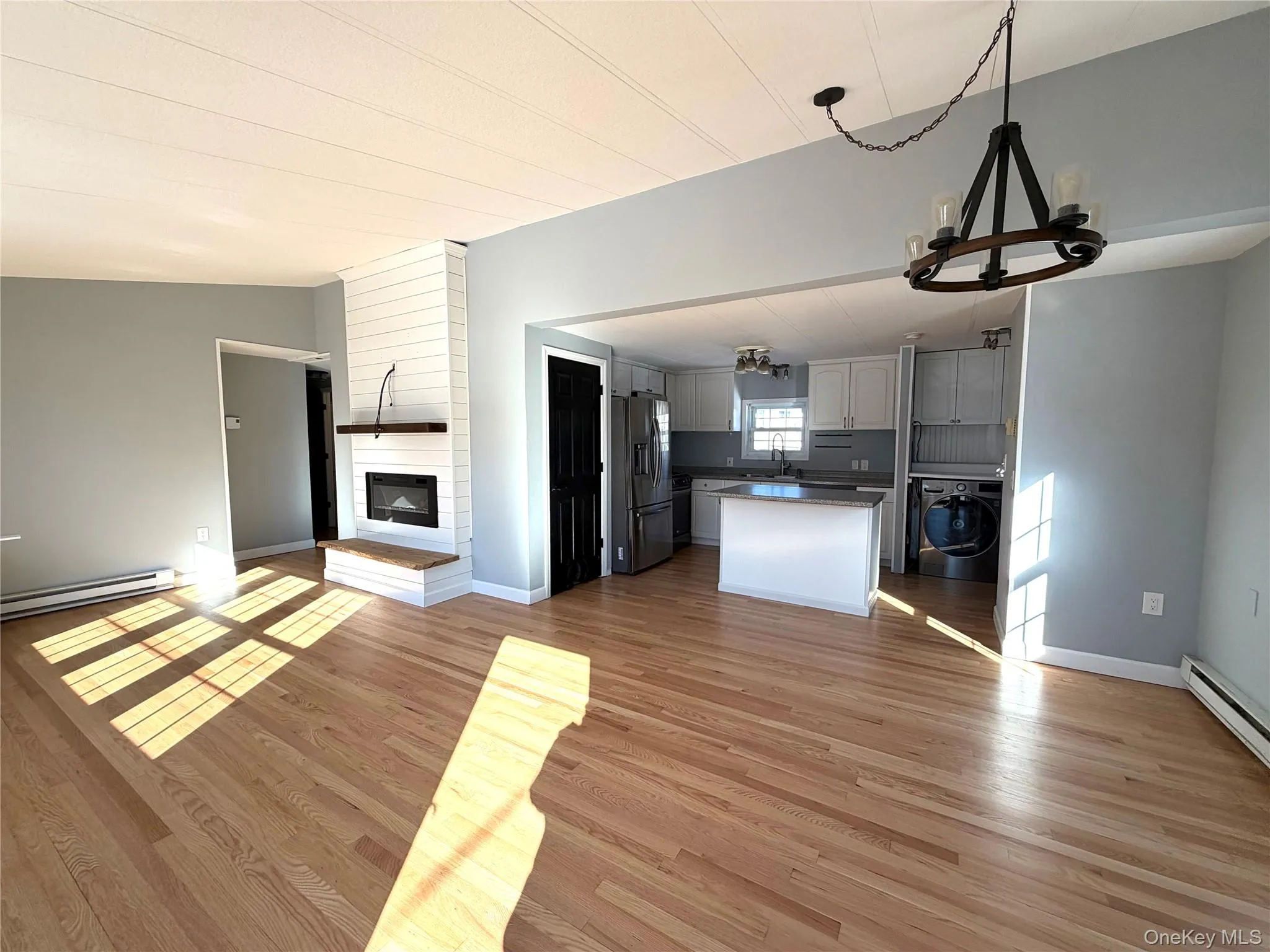 101 Rosevale Avenue, Islip, NY, 3 Bedrooms Bedrooms, 6 Rooms Rooms,1 BathroomBathrooms,Residential,For Rent,Rosevale,0,953869 101 Rosevale Avenue, Islip, NY, 3 Bedrooms Bedrooms, 6 Rooms Rooms,1 BathroomBathrooms,Residential,For Rent,Rosevale,0,953869