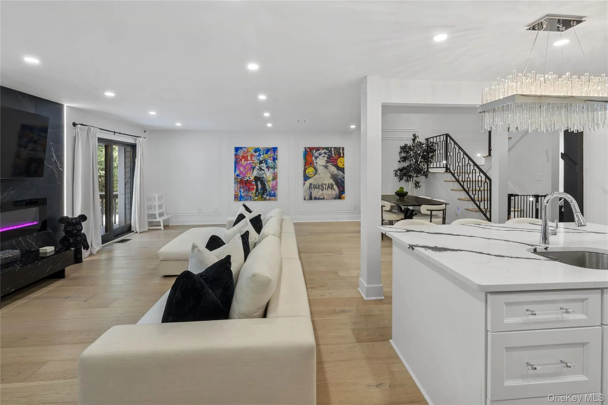 24 Chestnut Lane, Oyster Bay, NY, 3 Bedrooms Bedrooms, 7 Rooms Rooms,2 BathroomsBathrooms,Residential,For Rent,Chestnut,0,953870 24 Chestnut Lane, Oyster Bay, NY, 3 Bedrooms Bedrooms, 7 Rooms Rooms,2 BathroomsBathrooms,Residential,For Rent,Chestnut,0,953870