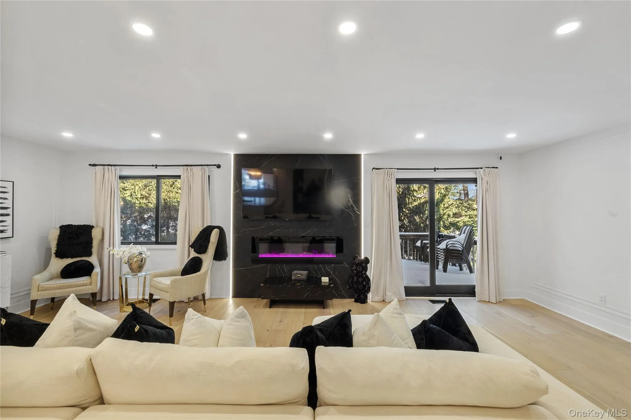 24 Chestnut Lane, Oyster Bay, NY, 3 Bedrooms Bedrooms, 7 Rooms Rooms,2 BathroomsBathrooms,Residential,For Rent,Chestnut,0,953870 24 Chestnut Lane, Oyster Bay, NY, 3 Bedrooms Bedrooms, 7 Rooms Rooms,2 BathroomsBathrooms,Residential,For Rent,Chestnut,0,953870