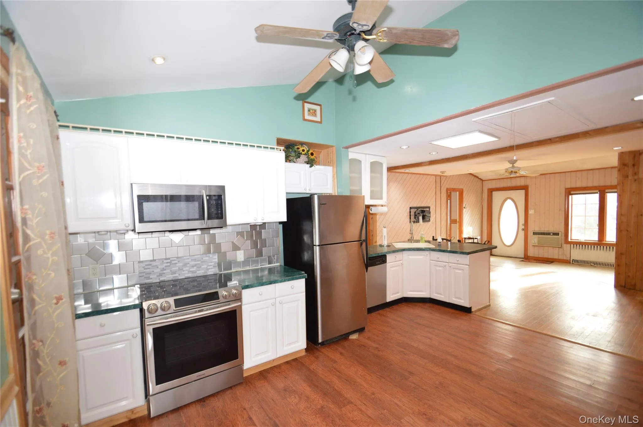 1300 P Street, Hempstead, NY, 3 Bedrooms Bedrooms, 5 Rooms Rooms,1 BathroomBathrooms,Residential,For Rent,P,0,953884 1300 P Street, Hempstead, NY, 3 Bedrooms Bedrooms, 5 Rooms Rooms,1 BathroomBathrooms,Residential,For Rent,P,0,953884
