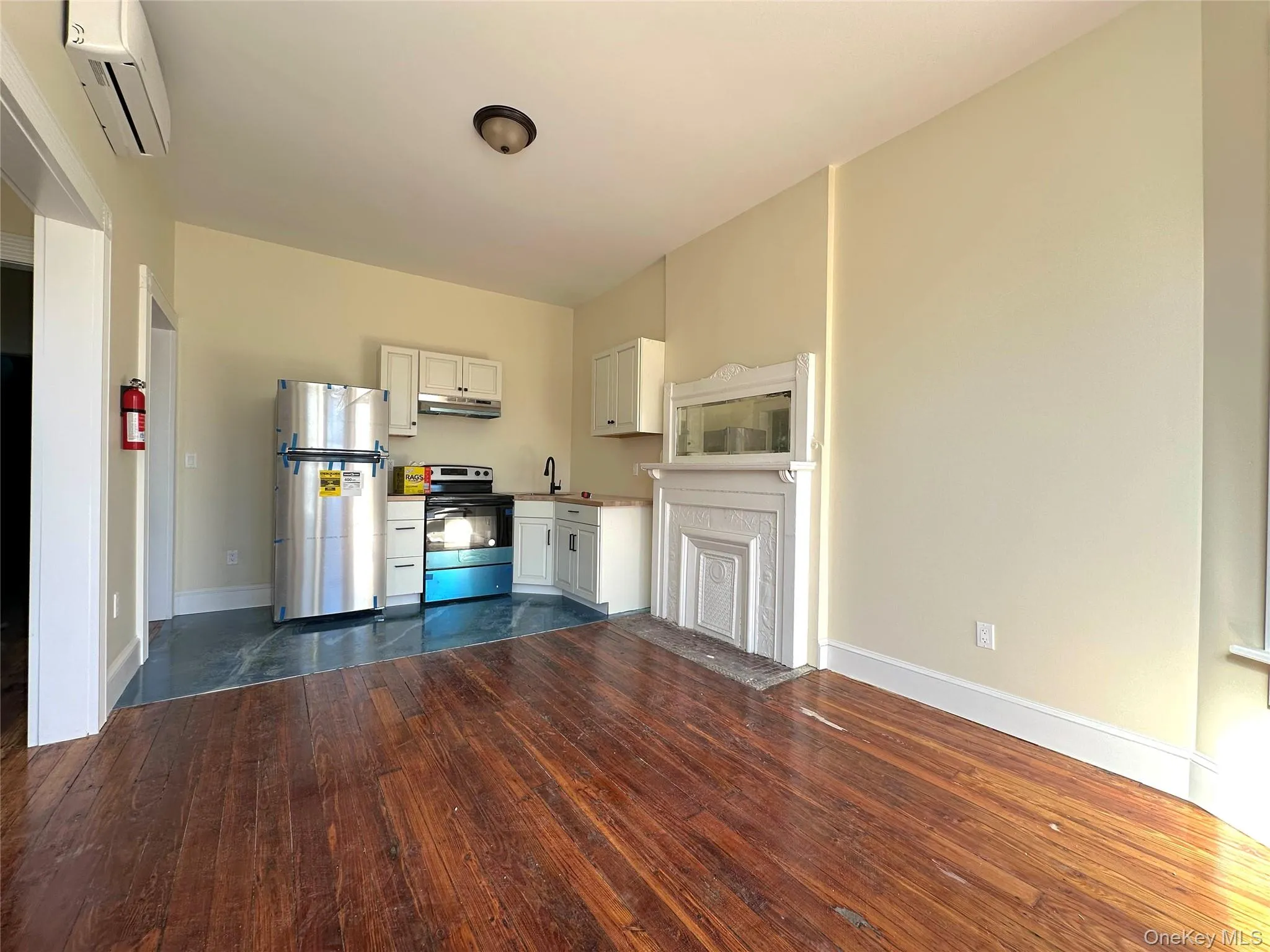 31 Dubois Street, Newburgh (city), NY, 1 Bedroom Bedrooms, 4 Rooms Rooms,1 BathroomBathrooms,Residential Lease,Idx,Dubois,0,953934 31 Dubois Street, Newburgh (city), NY, 1 Bedroom Bedrooms, 4 Rooms Rooms,1 BathroomBathrooms,Residential Lease,Idx,Dubois,0,953934