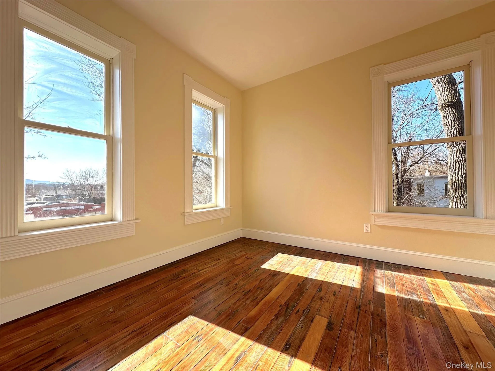 31 Dubois Street, Newburgh (city), NY, 1 Bedroom Bedrooms, 4 Rooms Rooms,1 BathroomBathrooms,Residential Lease,Idx,Dubois,0,953937 31 Dubois Street, Newburgh (city), NY, 1 Bedroom Bedrooms, 4 Rooms Rooms,1 BathroomBathrooms,Residential Lease,Idx,Dubois,0,953937