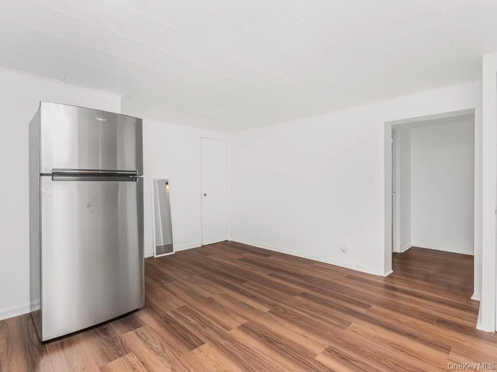 85 Hart Avenue, Yonkers, NY, 1 Bedroom Bedrooms, 3 Rooms Rooms,1 BathroomBathrooms,Residential Lease,Idx,Hart,0,953970 85 Hart Avenue, Yonkers, NY, 1 Bedroom Bedrooms, 3 Rooms Rooms,1 BathroomBathrooms,Residential Lease,Idx,Hart,0,953970