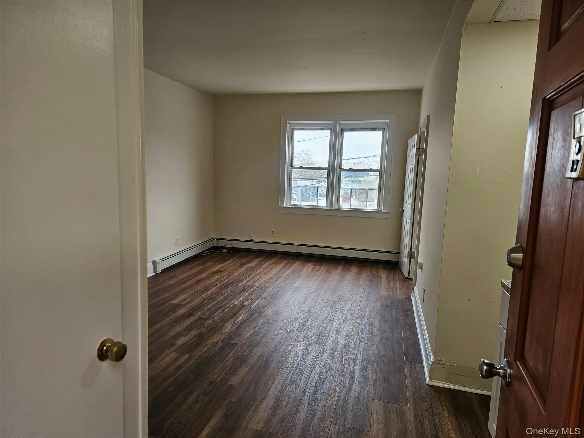 2A Somerset Avenue, Islip, NY, 1 Bedroom Bedrooms, 2 Rooms Rooms,1 BathroomBathrooms,Residential Lease,Idx,Somerset,0,953991 2A Somerset Avenue, Islip, NY, 1 Bedroom Bedrooms, 2 Rooms Rooms,1 BathroomBathrooms,Residential Lease,Idx,Somerset,0,953991