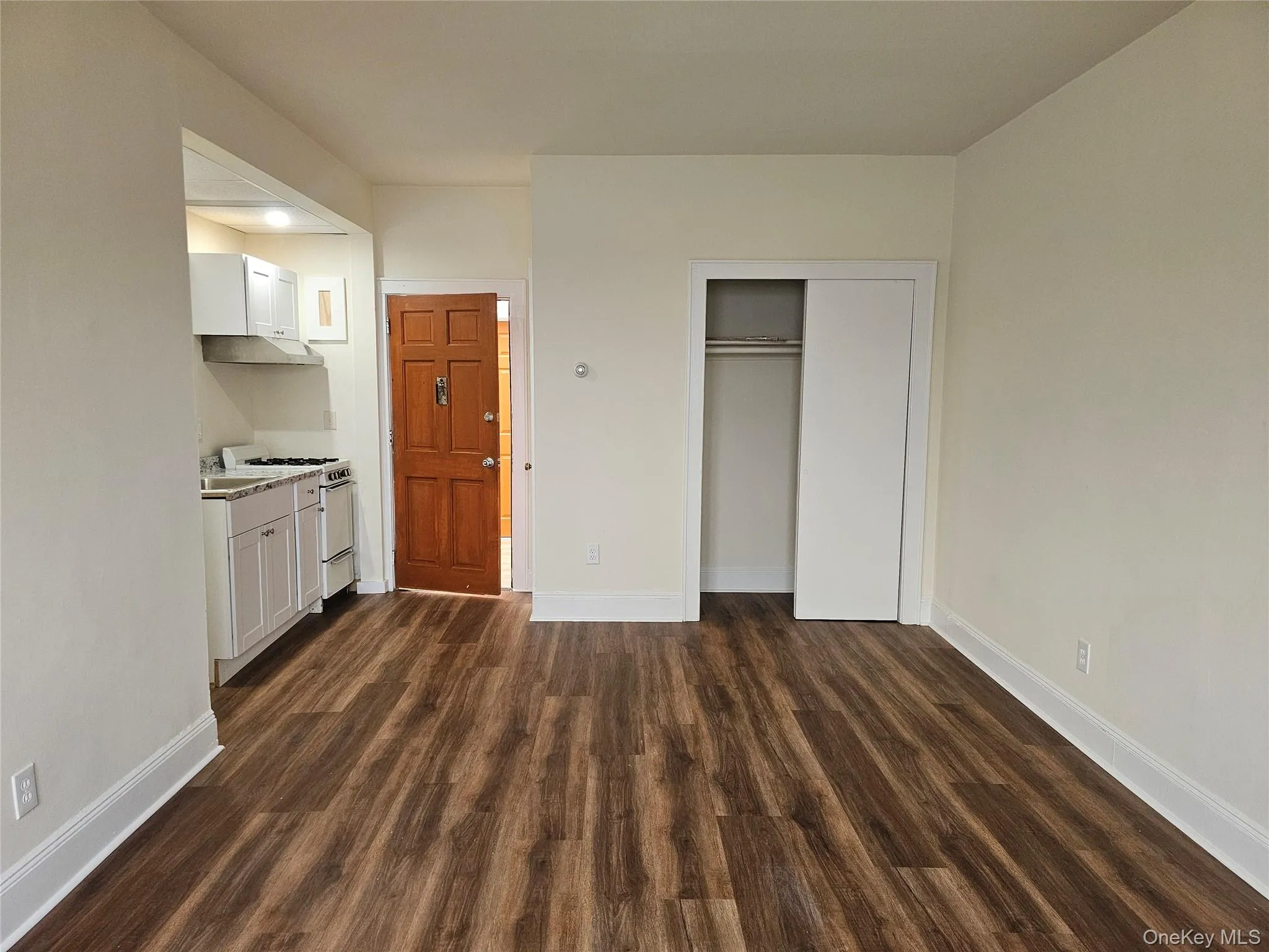 2A Somerset Avenue, Islip, NY, 1 Bedroom Bedrooms, 2 Rooms Rooms,1 BathroomBathrooms,Residential Lease,Idx,Somerset,0,953991 2A Somerset Avenue, Islip, NY, 1 Bedroom Bedrooms, 2 Rooms Rooms,1 BathroomBathrooms,Residential Lease,Idx,Somerset,0,953991