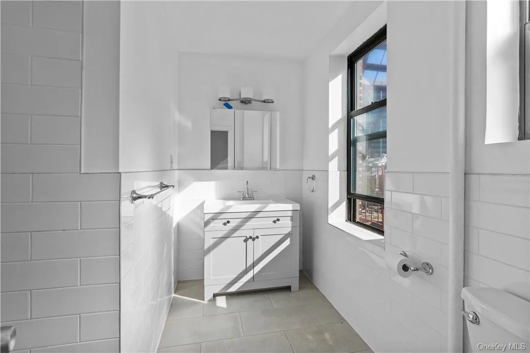 250 Martine Avenue, White Plains, NY, 4 Bedrooms Bedrooms, 7 Rooms Rooms,2 BathroomsBathrooms,Residential Lease,Idx,Martine,0,954022 250 Martine Avenue, White Plains, NY, 4 Bedrooms Bedrooms, 7 Rooms Rooms,2 BathroomsBathrooms,Residential Lease,Idx,Martine,0,954022