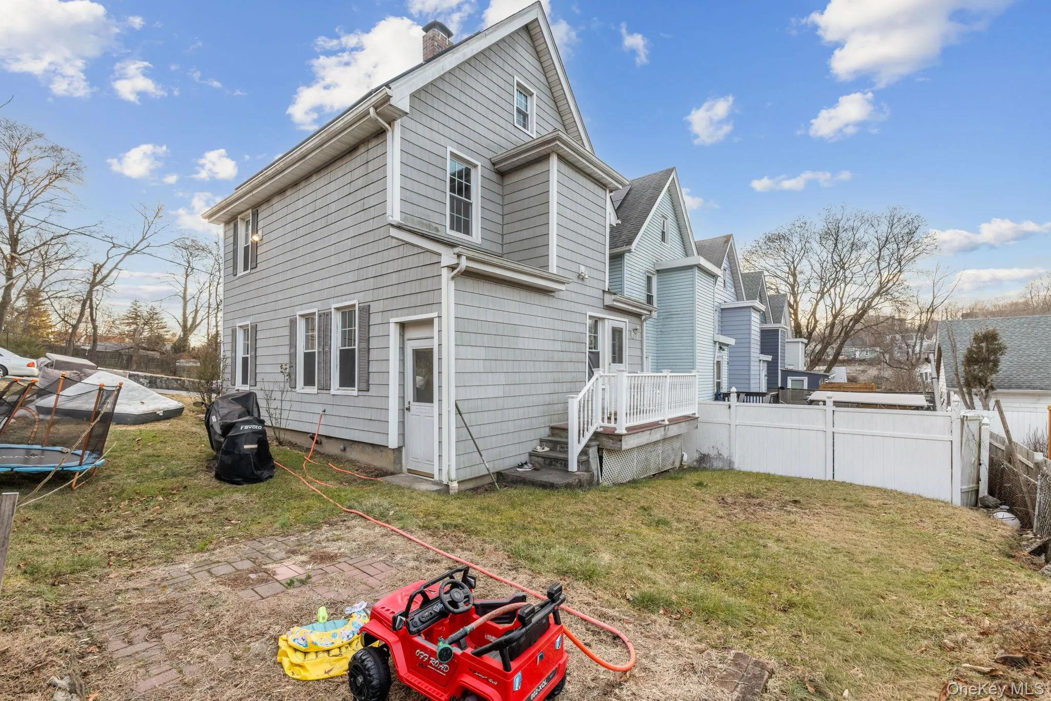 Side / Back Yard Side / Back Yard