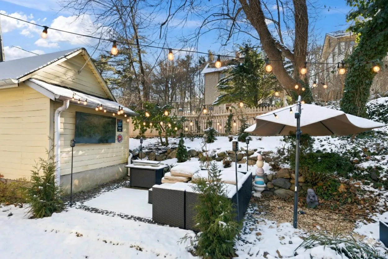 15 Hicks Street, North Hempstead, NY, 2 Bedrooms Bedrooms, 6 Rooms Rooms,2 BathroomsBathrooms,Residential Lease,Idx,Hicks,0,954056 15 Hicks Street, North Hempstead, NY, 2 Bedrooms Bedrooms, 6 Rooms Rooms,2 BathroomsBathrooms,Residential Lease,Idx,Hicks,0,954056