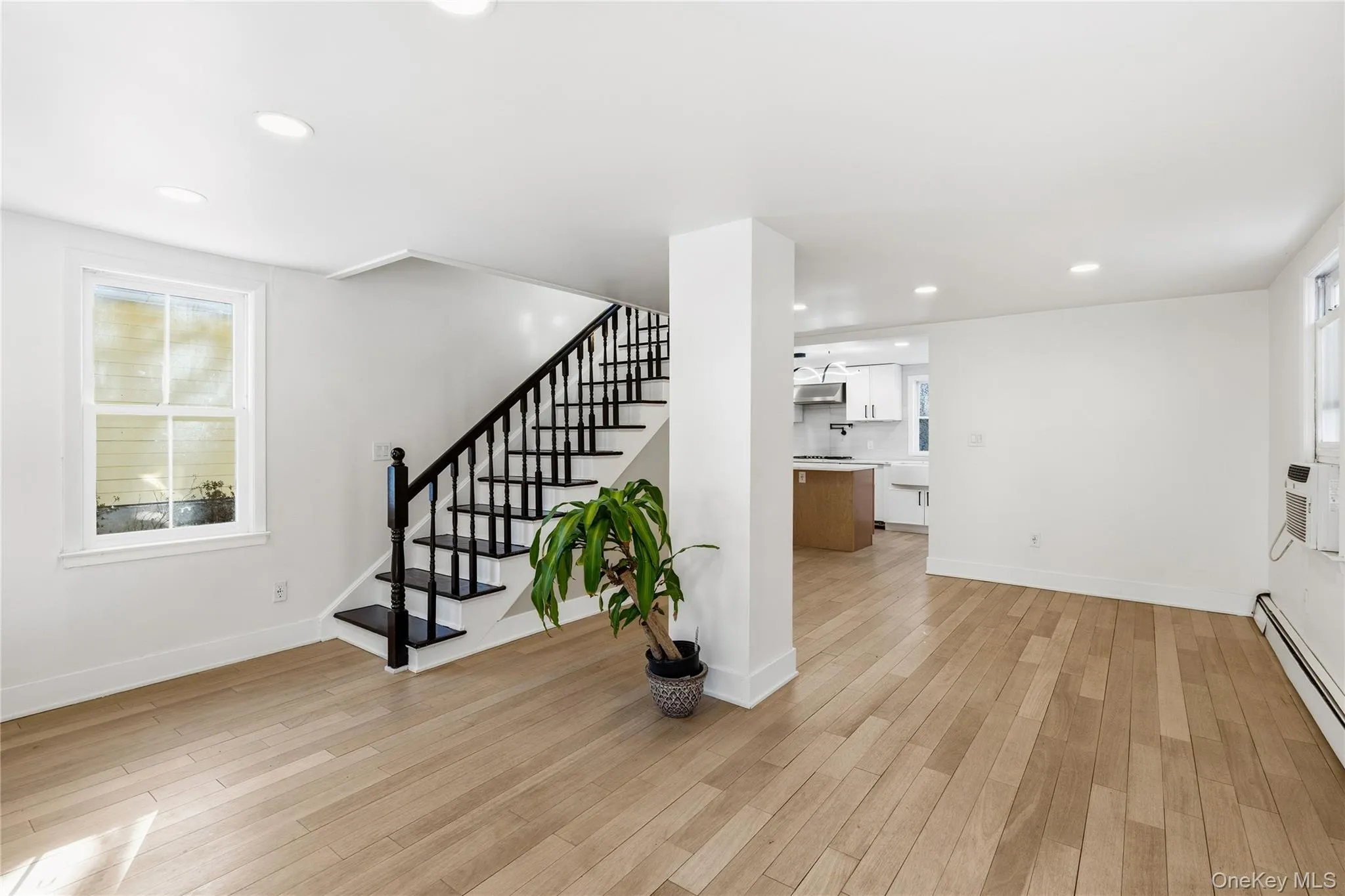 Living Room/Dining Room Living Room/Dining Room