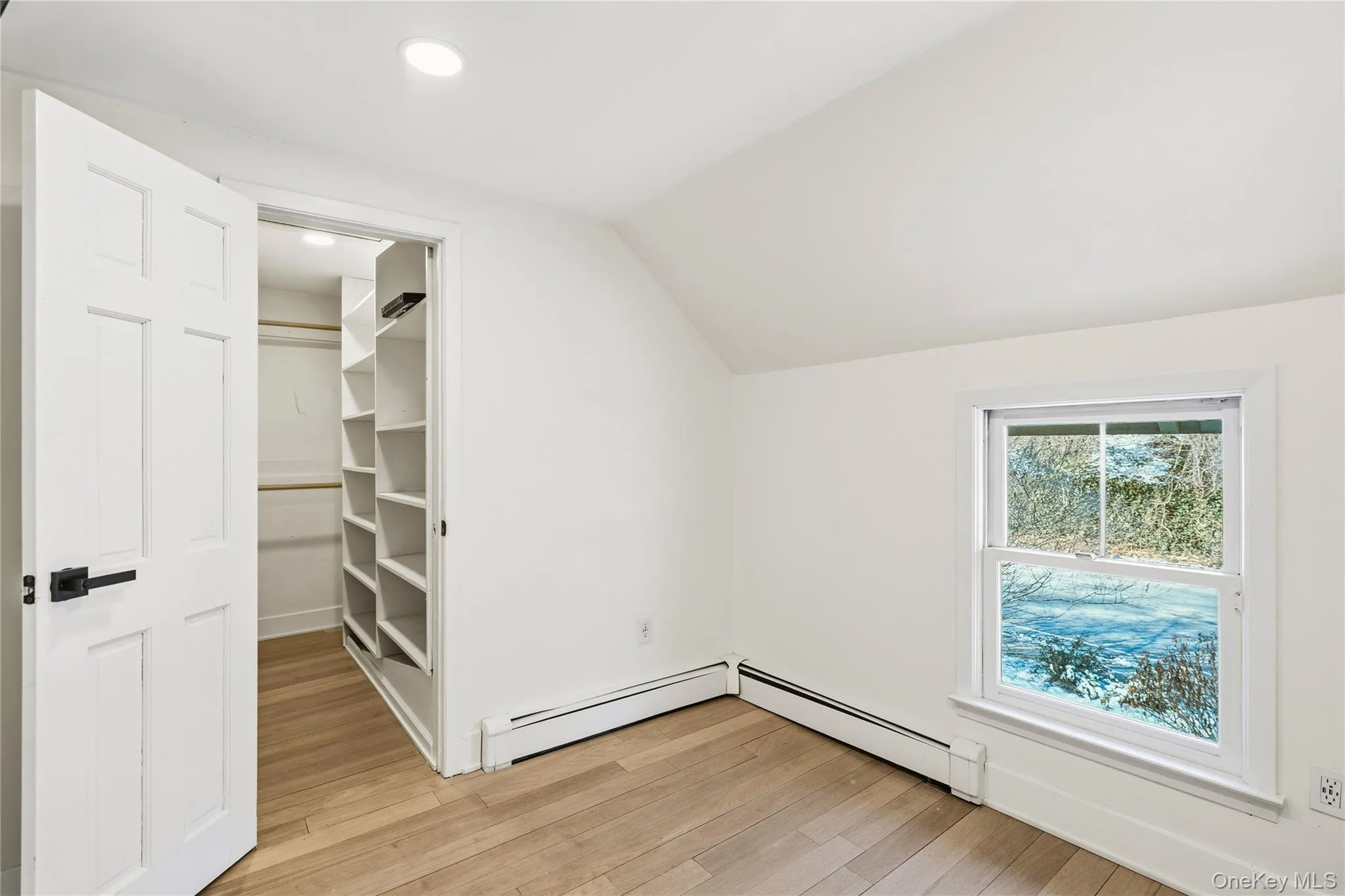 2nd Bathroom 2nd Bathroom