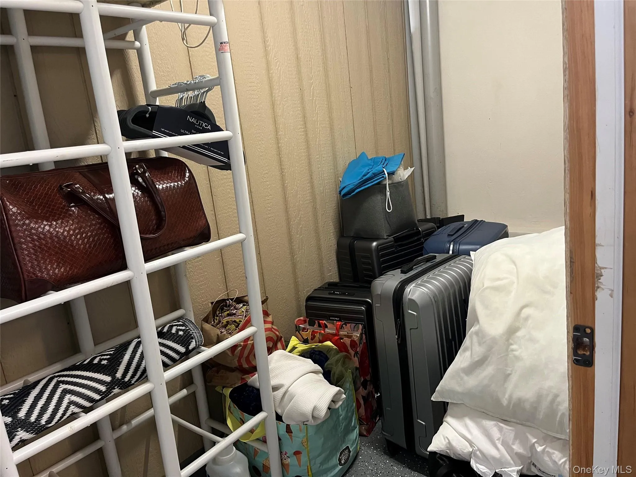 35 Notre Dame Avenue, Oyster Bay, NY, 2 Bedrooms Bedrooms, 4 Rooms Rooms,1 BathroomBathrooms,Residential Lease,Idx,Notre Dame,0,954093 35 Notre Dame Avenue, Oyster Bay, NY, 2 Bedrooms Bedrooms, 4 Rooms Rooms,1 BathroomBathrooms,Residential Lease,Idx,Notre Dame,0,954093