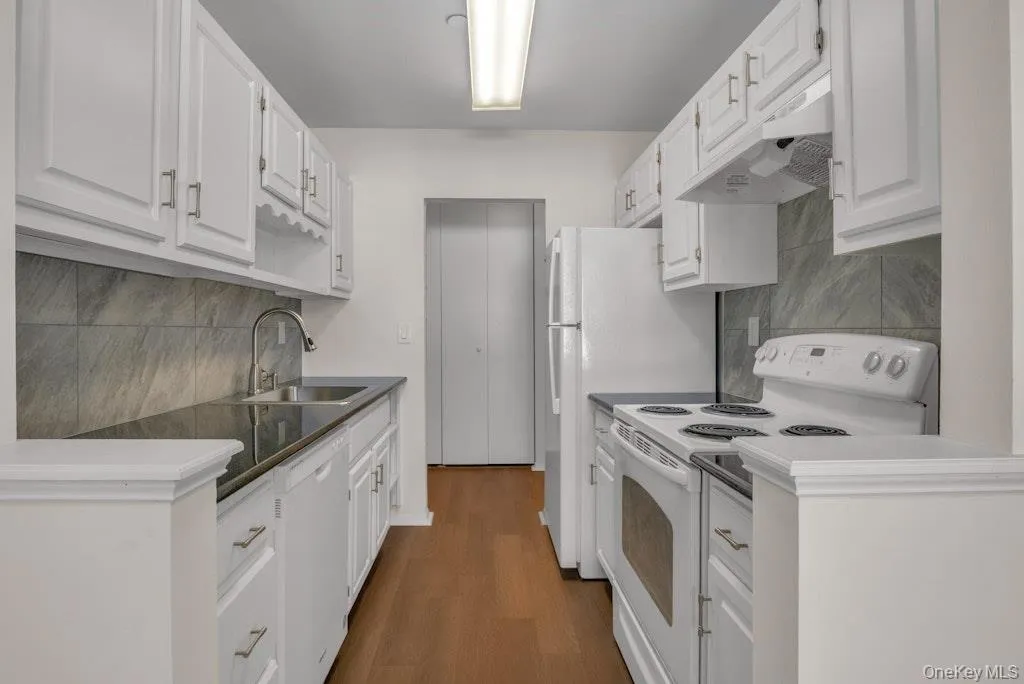 55 Broadway, White Plains, NY, 1 Bedroom Bedrooms, 3 Rooms Rooms,1 BathroomBathrooms,Residential Lease,Idx,Broadway,0,954158 55 Broadway, White Plains, NY, 1 Bedroom Bedrooms, 3 Rooms Rooms,1 BathroomBathrooms,Residential Lease,Idx,Broadway,0,954158