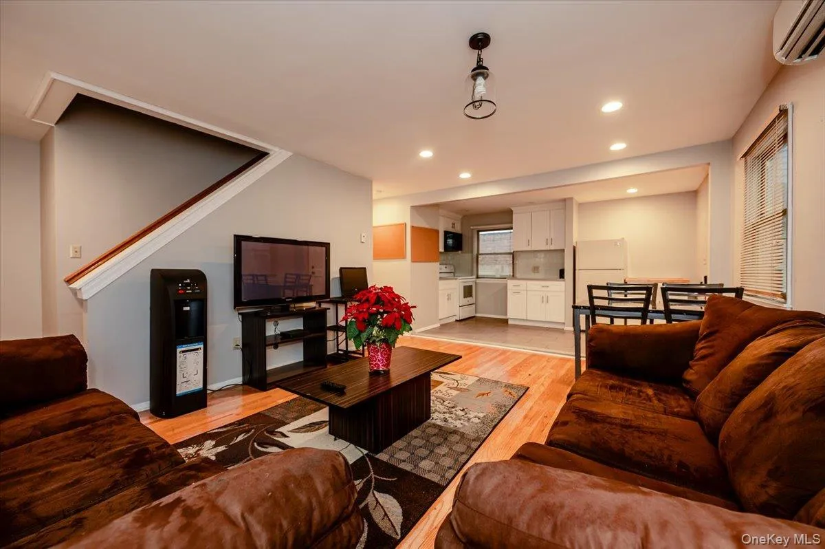 150 Park Avenue, Oyster Bay, NY, 4 Bedrooms Bedrooms, 7 Rooms Rooms,2 BathroomsBathrooms,Residential Lease,Idx,Park,0,954169 150 Park Avenue, Oyster Bay, NY, 4 Bedrooms Bedrooms, 7 Rooms Rooms,2 BathroomsBathrooms,Residential Lease,Idx,Park,0,954169