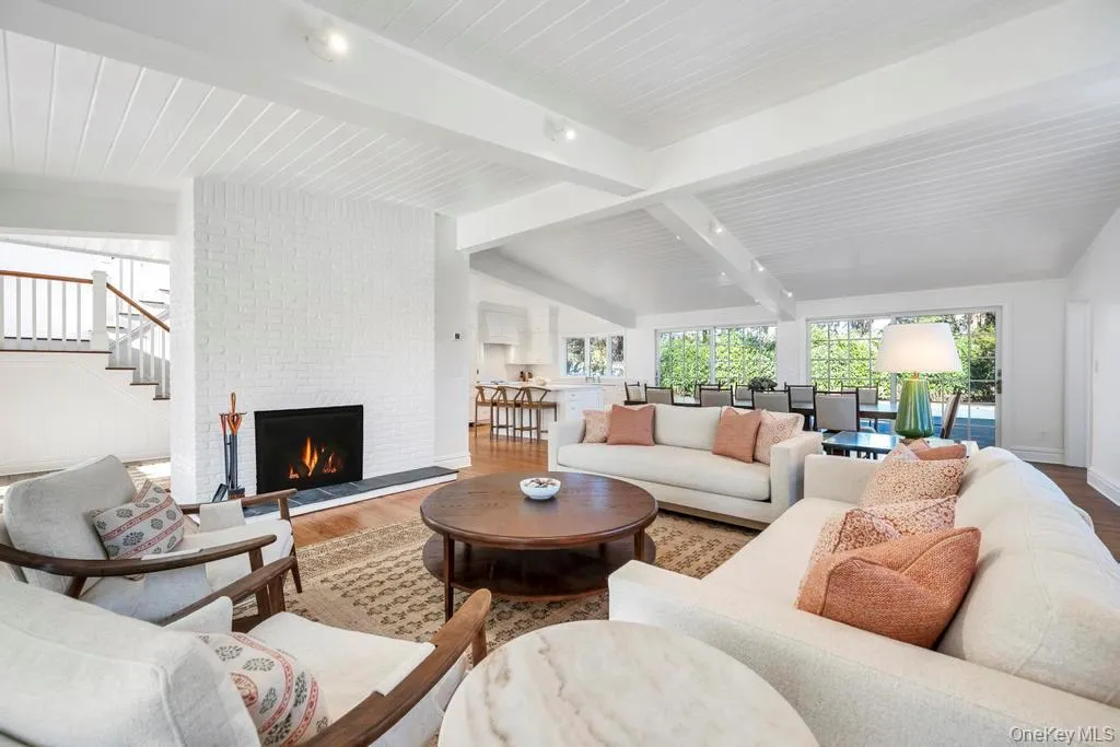 1 Cooper Lane, Southampton, NY, 4 Bedrooms Bedrooms, 15 Rooms Rooms,3 BathroomsBathrooms,Residential Lease,Idx,Cooper,0,954201 1 Cooper Lane, Southampton, NY, 4 Bedrooms Bedrooms, 15 Rooms Rooms,3 BathroomsBathrooms,Residential Lease,Idx,Cooper,0,954201