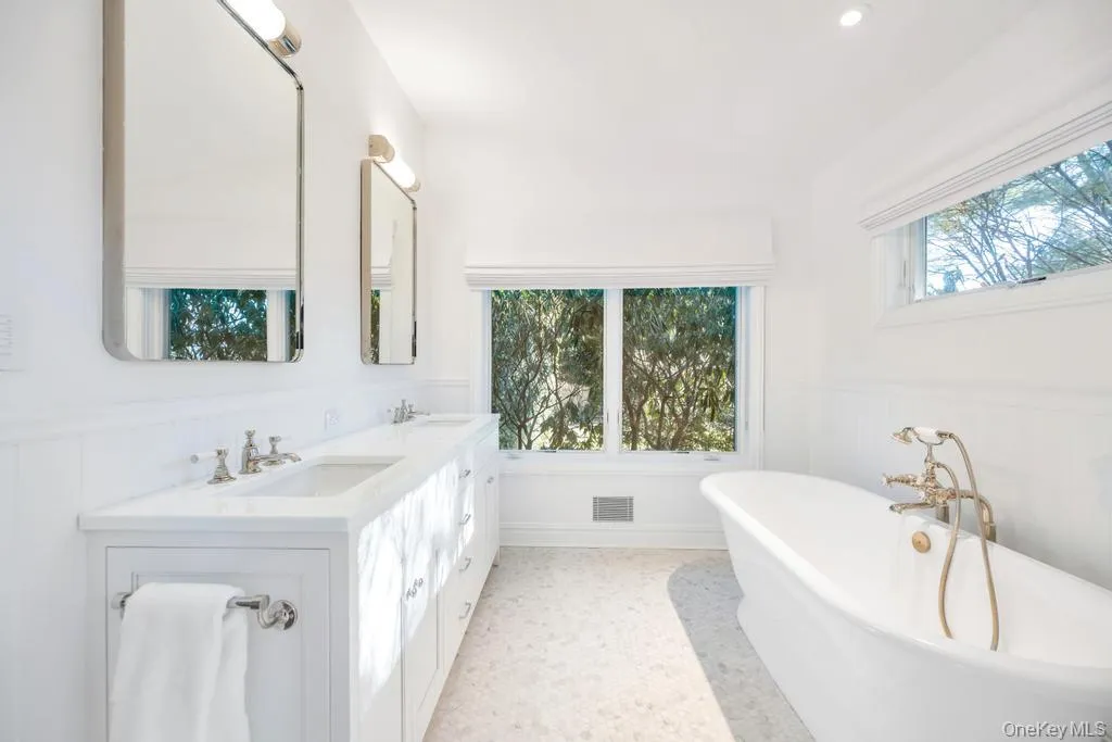 1 Cooper Lane, Southampton, NY, 4 Bedrooms Bedrooms, 15 Rooms Rooms,3 BathroomsBathrooms,Residential Lease,Idx,Cooper,0,954201 1 Cooper Lane, Southampton, NY, 4 Bedrooms Bedrooms, 15 Rooms Rooms,3 BathroomsBathrooms,Residential Lease,Idx,Cooper,0,954201