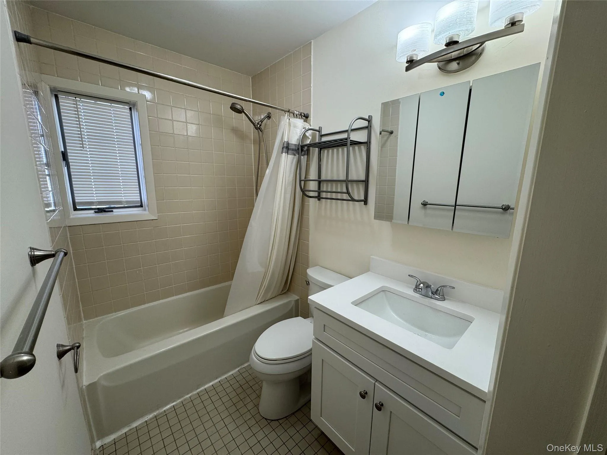 240-242 Main Street, Brookhaven, NY, 1 Bedroom Bedrooms, 4 Rooms Rooms,1 BathroomBathrooms,Residential Lease,Idx,Main,0,954213 240-242 Main Street, Brookhaven, NY, 1 Bedroom Bedrooms, 4 Rooms Rooms,1 BathroomBathrooms,Residential Lease,Idx,Main,0,954213