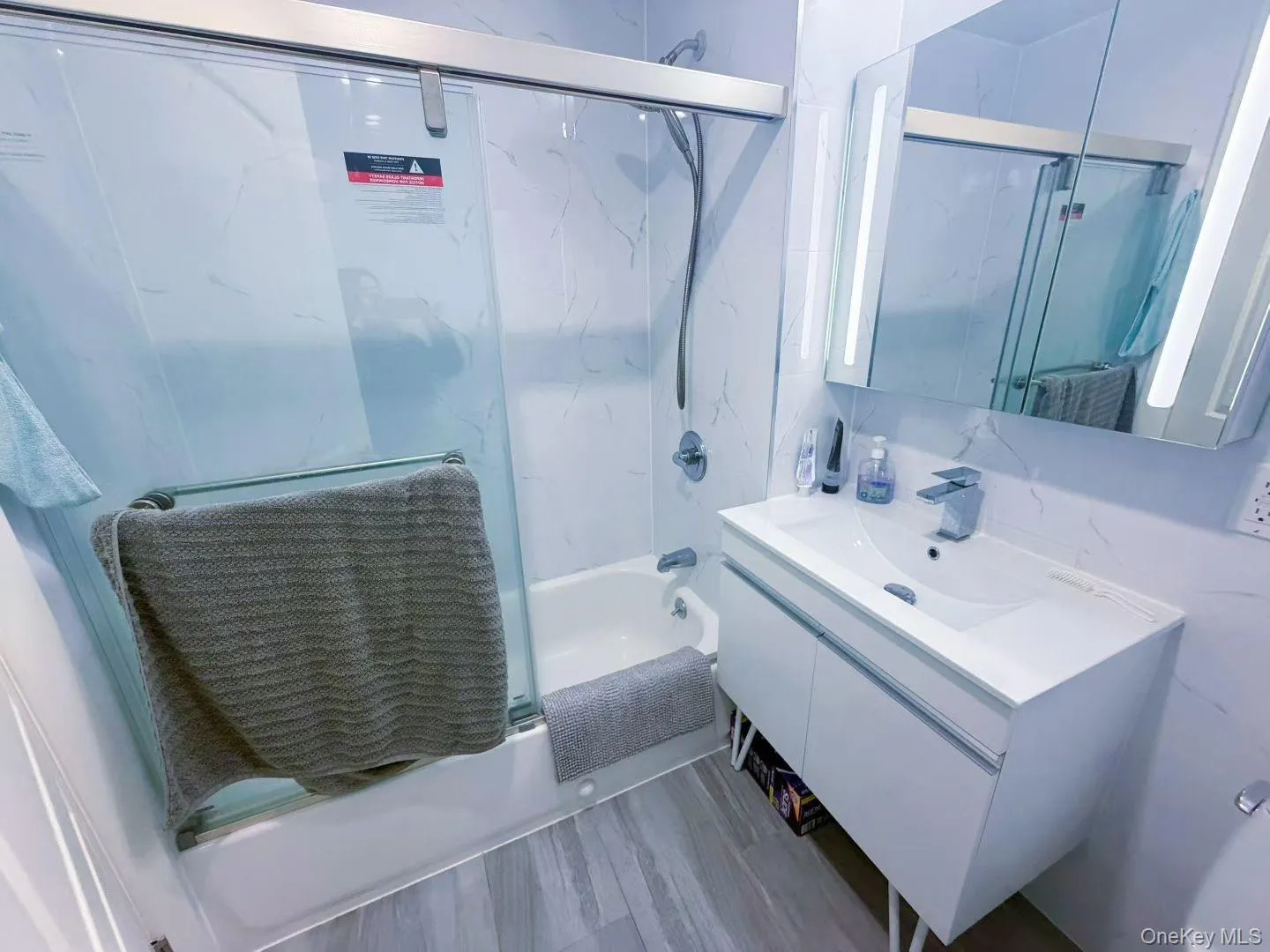 144-25 Sanford Avenue, New York, NY, 2 Bedrooms Bedrooms, 5 Rooms Rooms,2 BathroomsBathrooms,Residential,For Rent,Sanford,0,954225 144-25 Sanford Avenue, New York, NY, 2 Bedrooms Bedrooms, 5 Rooms Rooms,2 BathroomsBathrooms,Residential,For Rent,Sanford,0,954225