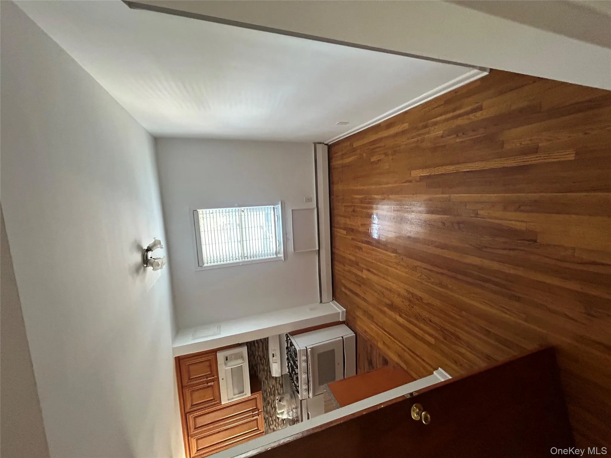 6046 69th Place, New York, NY, 3 Bedrooms Bedrooms, 6 Rooms Rooms,1 BathroomBathrooms,Residential Lease,For Rent,69th,0,954232 6046 69th Place, New York, NY, 3 Bedrooms Bedrooms, 6 Rooms Rooms,1 BathroomBathrooms,Residential Lease,For Rent,69th,0,954232