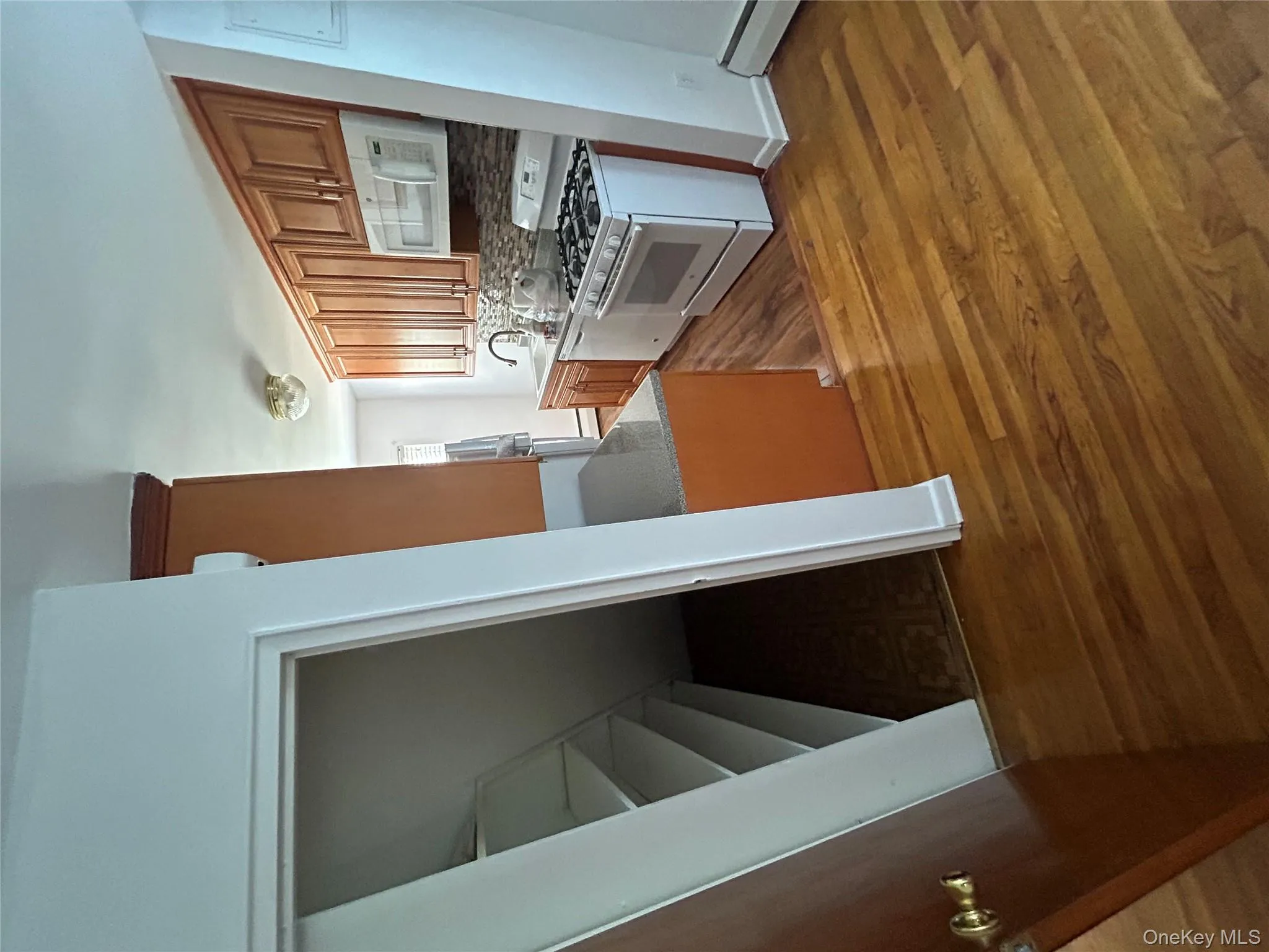 6046 69th Place, New York, NY, 3 Bedrooms Bedrooms, 6 Rooms Rooms,1 BathroomBathrooms,Residential Lease,For Rent,69th,0,954232 6046 69th Place, New York, NY, 3 Bedrooms Bedrooms, 6 Rooms Rooms,1 BathroomBathrooms,Residential Lease,For Rent,69th,0,954232