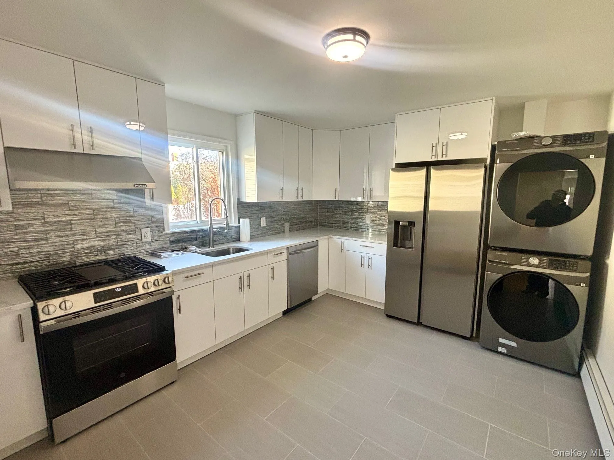 225 Cleveland Avenue, North Hempstead, NY, 3 Bedrooms Bedrooms, 6 Rooms Rooms,1 BathroomBathrooms,Residential Lease,Idx,Cleveland,0,954323 225 Cleveland Avenue, North Hempstead, NY, 3 Bedrooms Bedrooms, 6 Rooms Rooms,1 BathroomBathrooms,Residential Lease,Idx,Cleveland,0,954323
