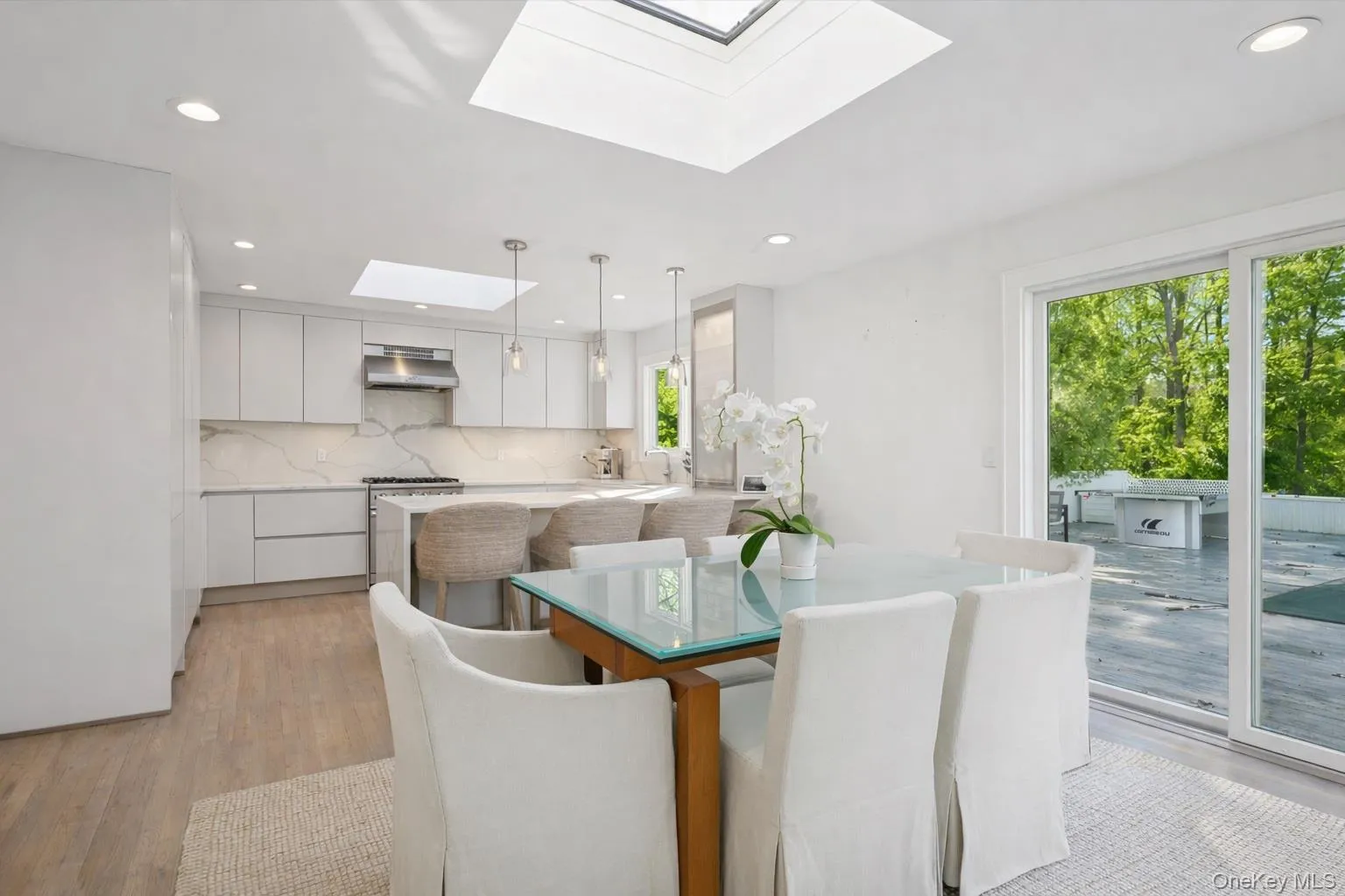 3 Southwood Lane, Southampton, NY, 4 Bedrooms Bedrooms, 7 Rooms Rooms,4 BathroomsBathrooms,Residential Lease,Idx,Southwood,0,954328 3 Southwood Lane, Southampton, NY, 4 Bedrooms Bedrooms, 7 Rooms Rooms,4 BathroomsBathrooms,Residential Lease,Idx,Southwood,0,954328