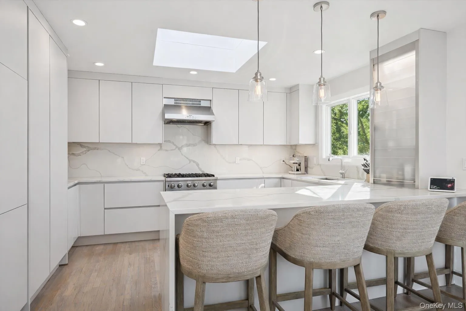 3 Southwood Lane, Southampton, NY, 4 Bedrooms Bedrooms, 7 Rooms Rooms,4 BathroomsBathrooms,Residential Lease,Idx,Southwood,0,954328 3 Southwood Lane, Southampton, NY, 4 Bedrooms Bedrooms, 7 Rooms Rooms,4 BathroomsBathrooms,Residential Lease,Idx,Southwood,0,954328