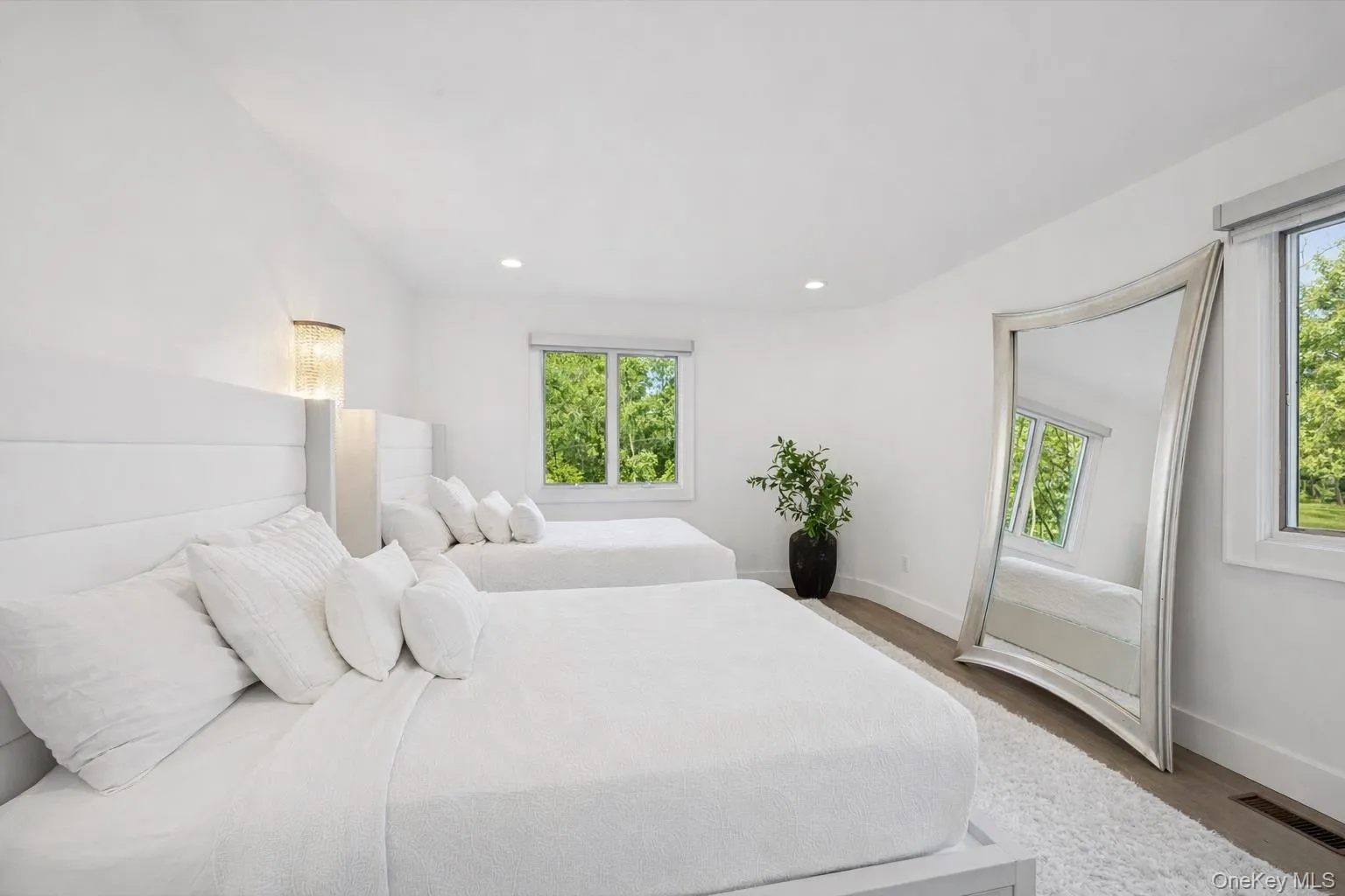 3 Southwood Lane, Southampton, NY, 4 Bedrooms Bedrooms, 7 Rooms Rooms,4 BathroomsBathrooms,Residential Lease,Idx,Southwood,0,954328 3 Southwood Lane, Southampton, NY, 4 Bedrooms Bedrooms, 7 Rooms Rooms,4 BathroomsBathrooms,Residential Lease,Idx,Southwood,0,954328