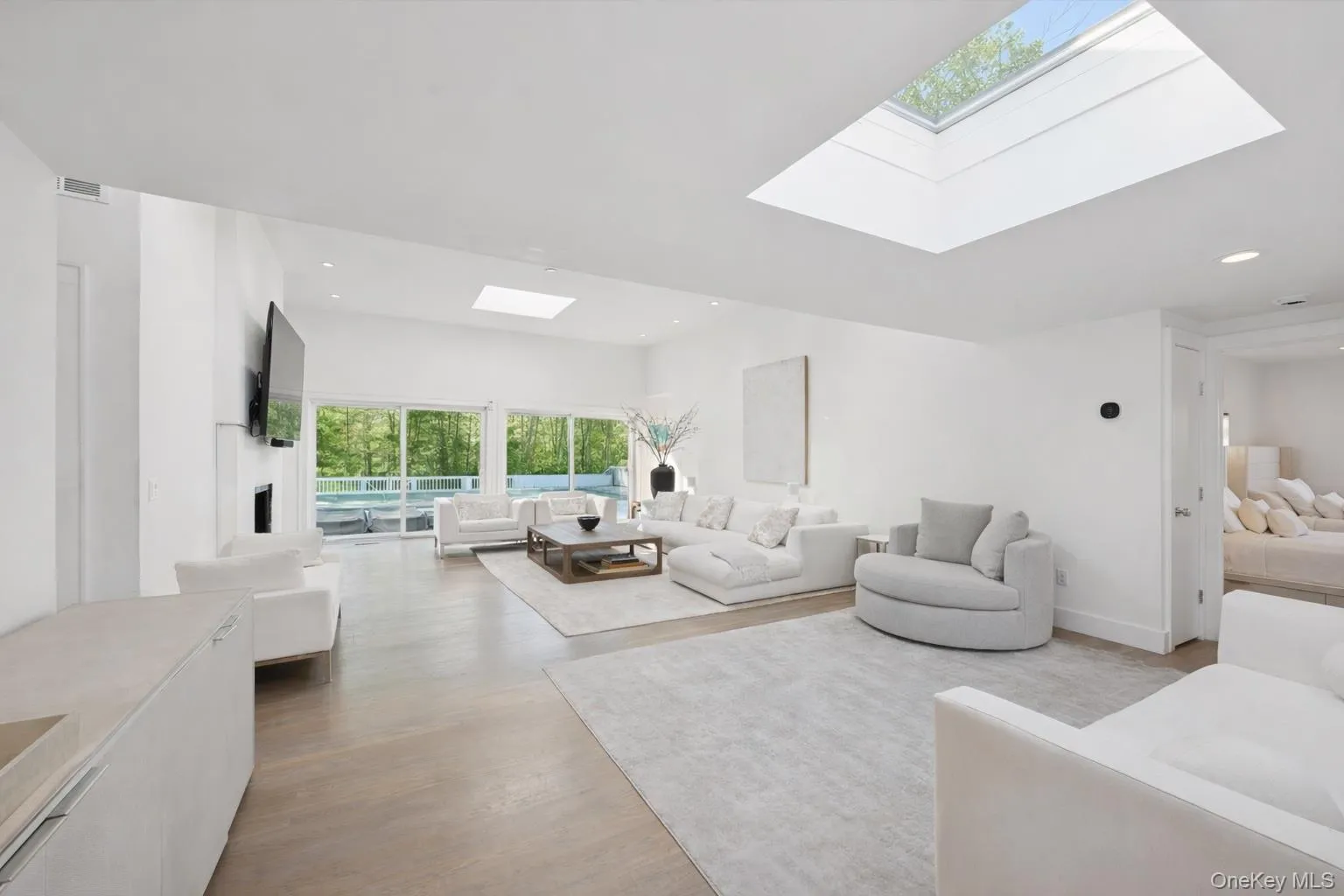 3 Southwood Lane, Southampton, NY, 4 Bedrooms Bedrooms, 7 Rooms Rooms,4 BathroomsBathrooms,Residential Lease,Idx,Southwood,0,954328 3 Southwood Lane, Southampton, NY, 4 Bedrooms Bedrooms, 7 Rooms Rooms,4 BathroomsBathrooms,Residential Lease,Idx,Southwood,0,954328