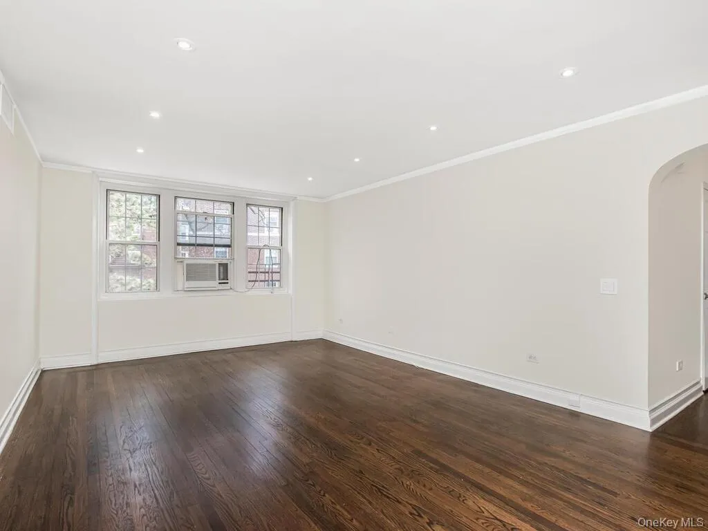 1332 Midland Avenue, Yonkers, NY, 2 Bedrooms Bedrooms, 5 Rooms Rooms,2 BathroomsBathrooms,Residential Sale,For Rent,Midland,0,954331 1332 Midland Avenue, Yonkers, NY, 2 Bedrooms Bedrooms, 5 Rooms Rooms,2 BathroomsBathrooms,Residential Sale,For Rent,Midland,0,954331
