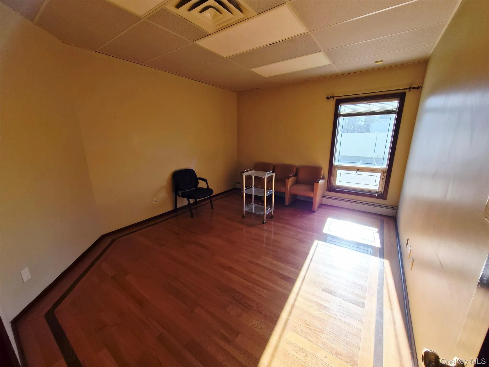 121 Oak Street, Babylon, NY, ,Commercial Lease,For Rent,Oak,0,954339 121 Oak Street, Babylon, NY, ,Commercial Lease,For Rent,Oak,0,954339